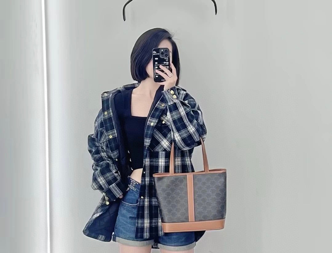 셀린느 트리옹프 카바스백 스몰