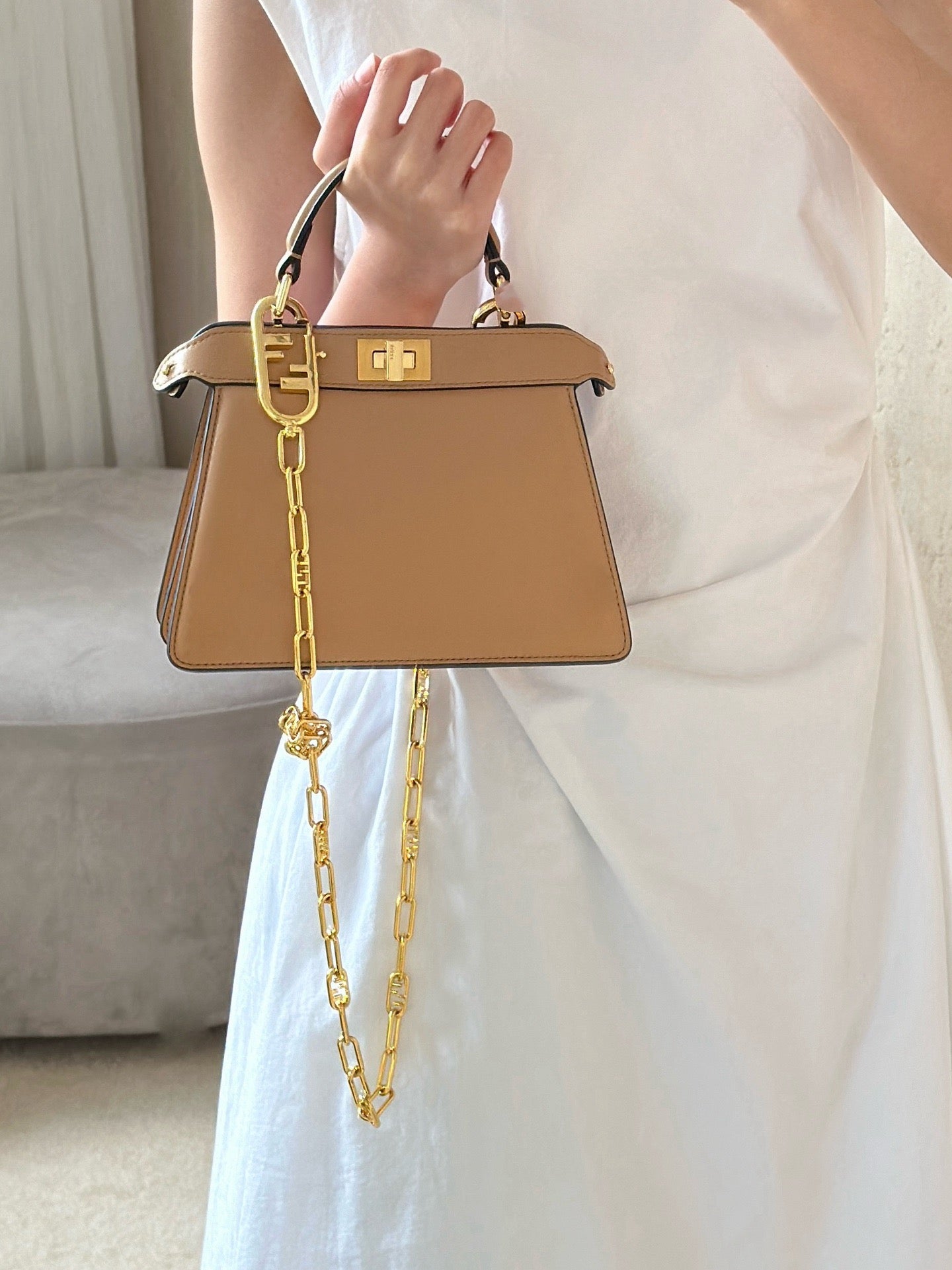 펜디 피카부 I See U 카프스킨 쁘띠