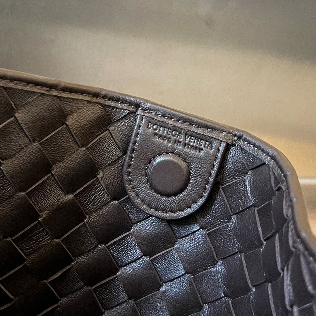 보테가 베네타 사르딘 토트백 미디움