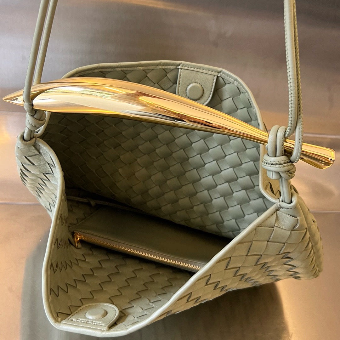 보테가 베네타 사르딘 토트백 미디움