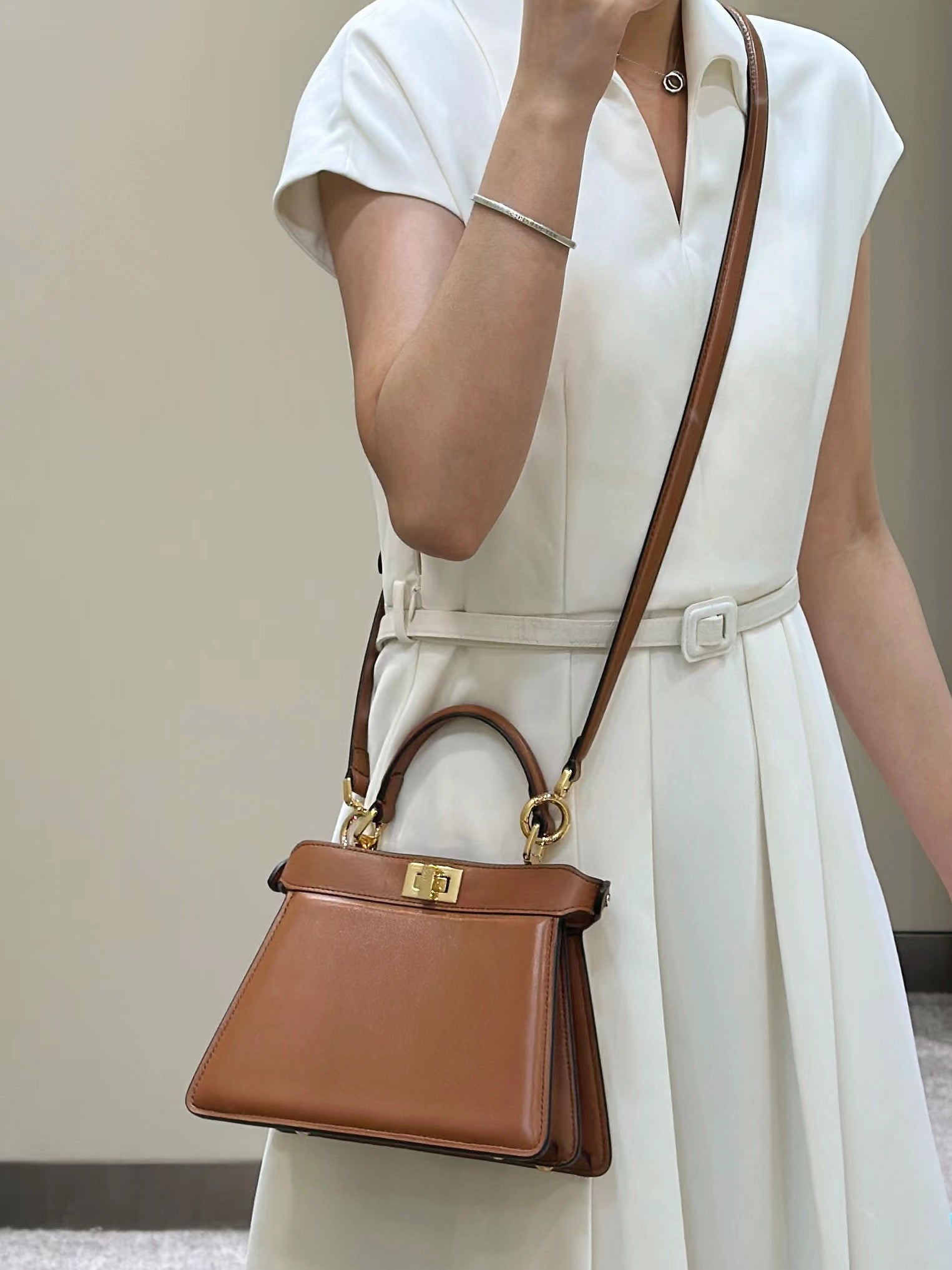 펜디 피카부 I See U 카프스킨 쁘띠