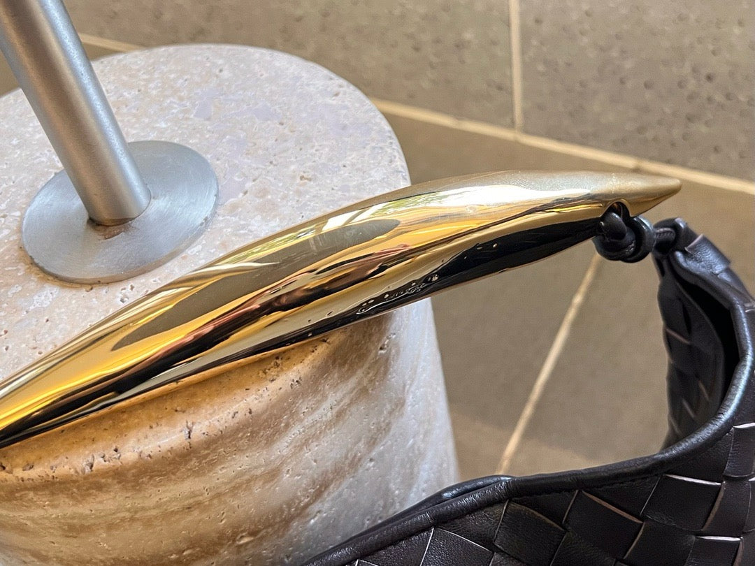 보테가 베네타 사르딘 토트백 클래식