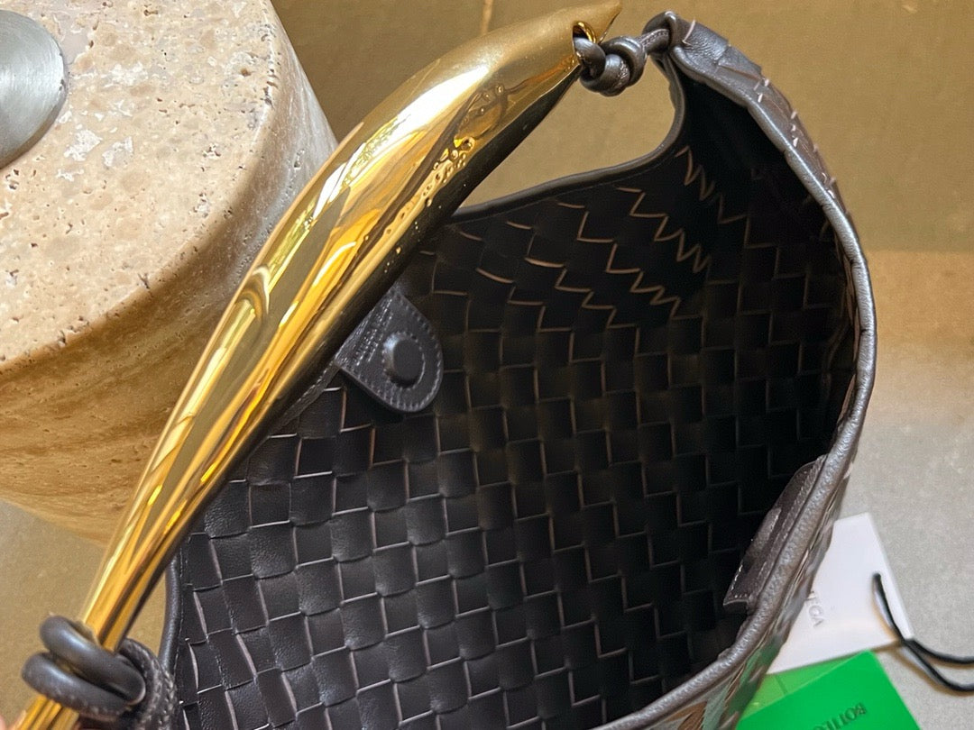 보테가 베네타 사르딘 토트백 클래식