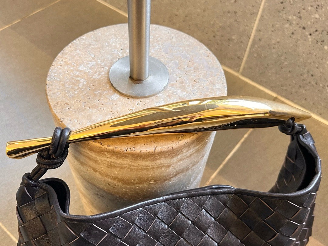 보테가 베네타 사르딘 토트백 클래식