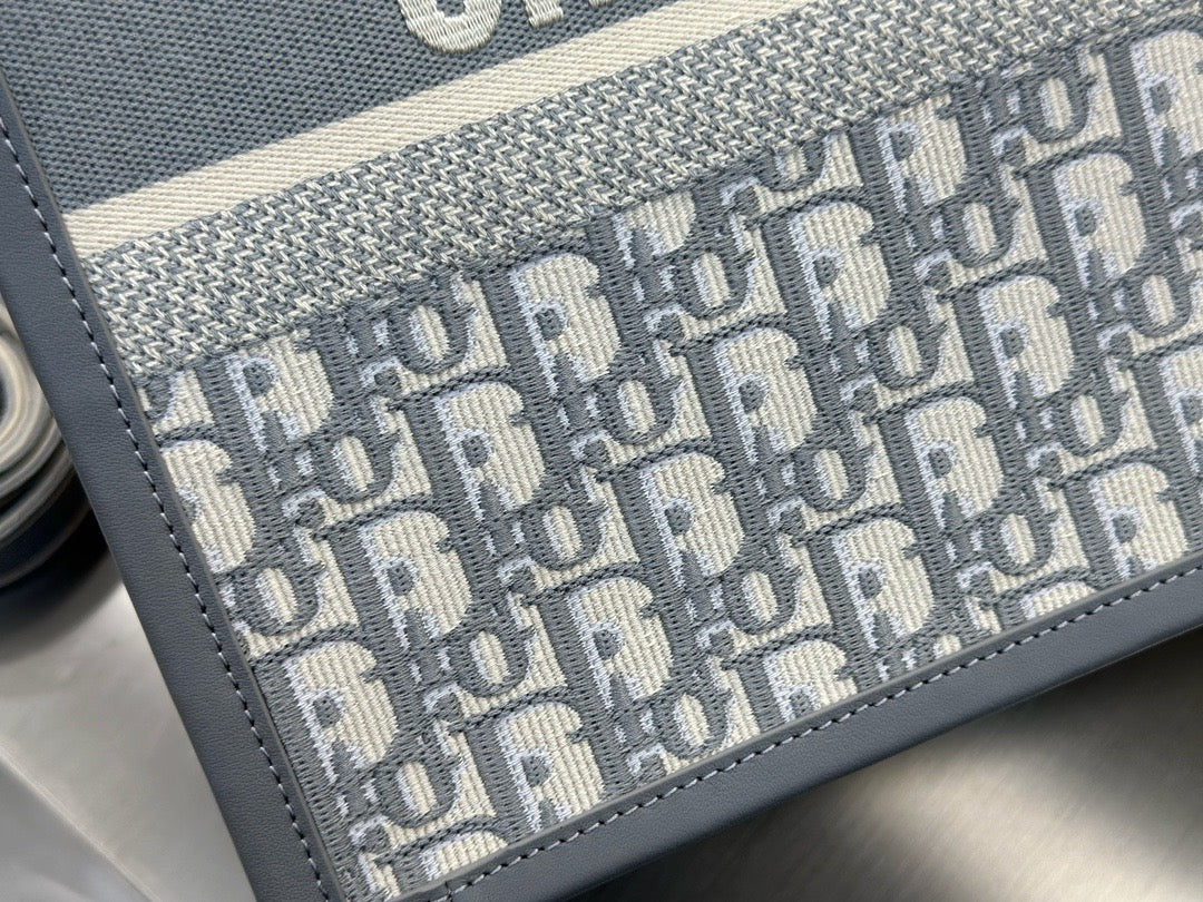 디올 오블리크 북 토트 스트랩백 미디움