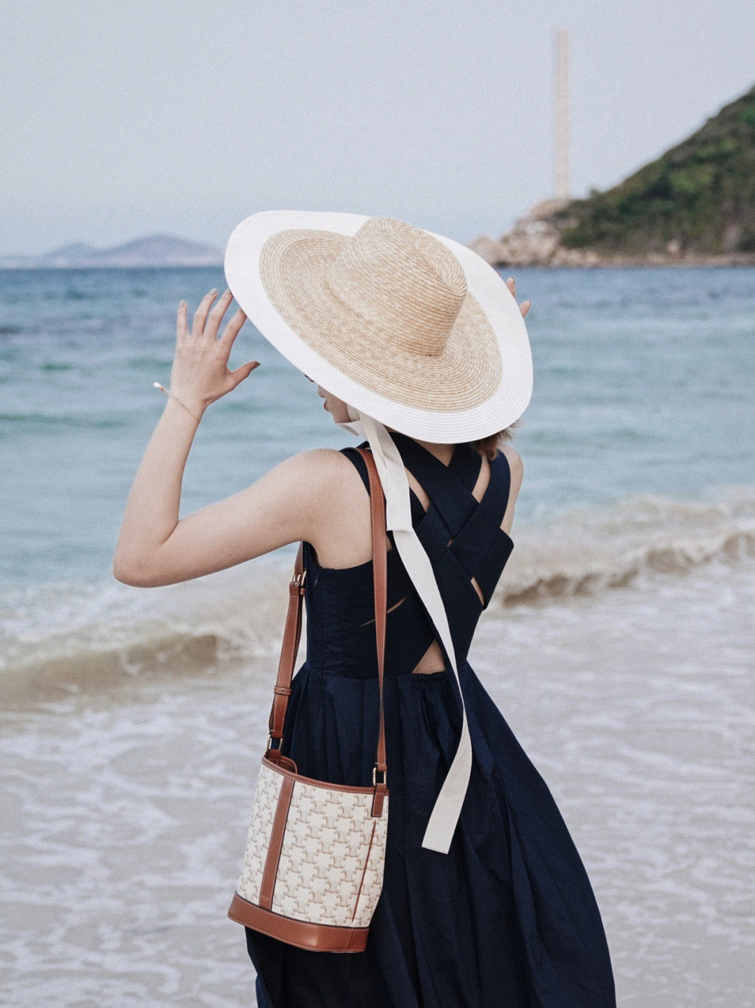 셀린느 트리옹프 버킷백 스몰