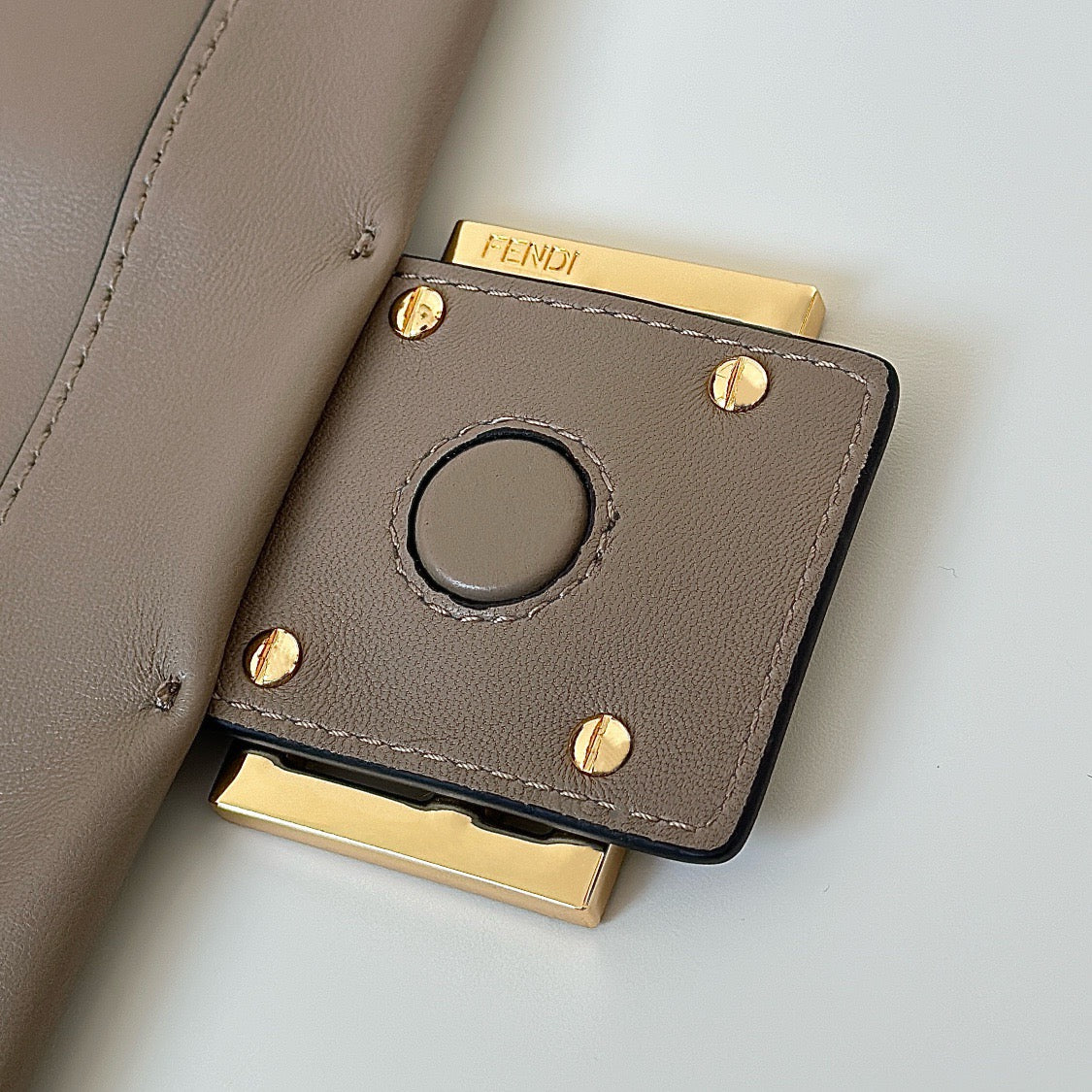 펜디 맘마 바게트 나파 라지