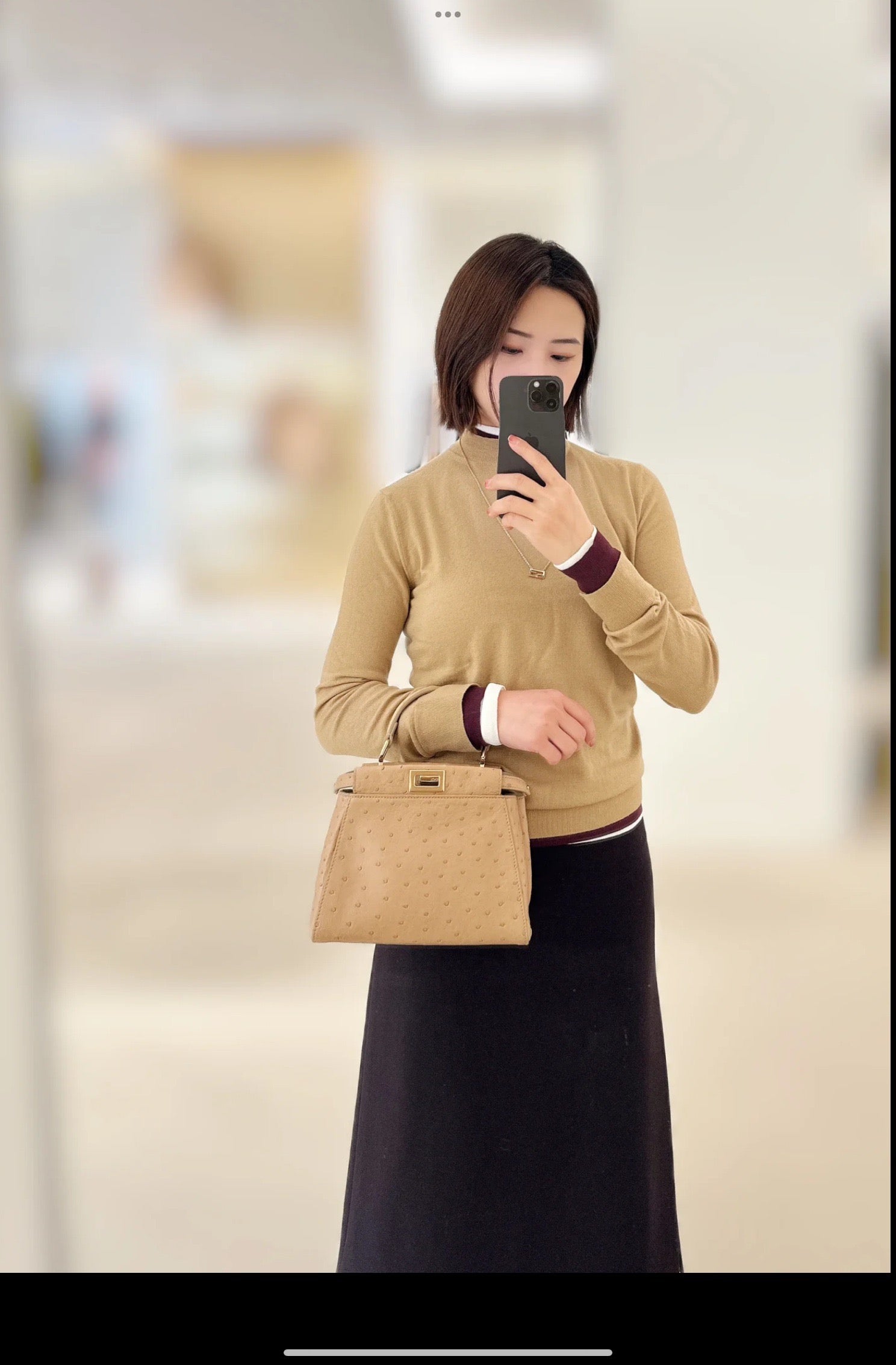 펜디 피카부 오스트리치 미니