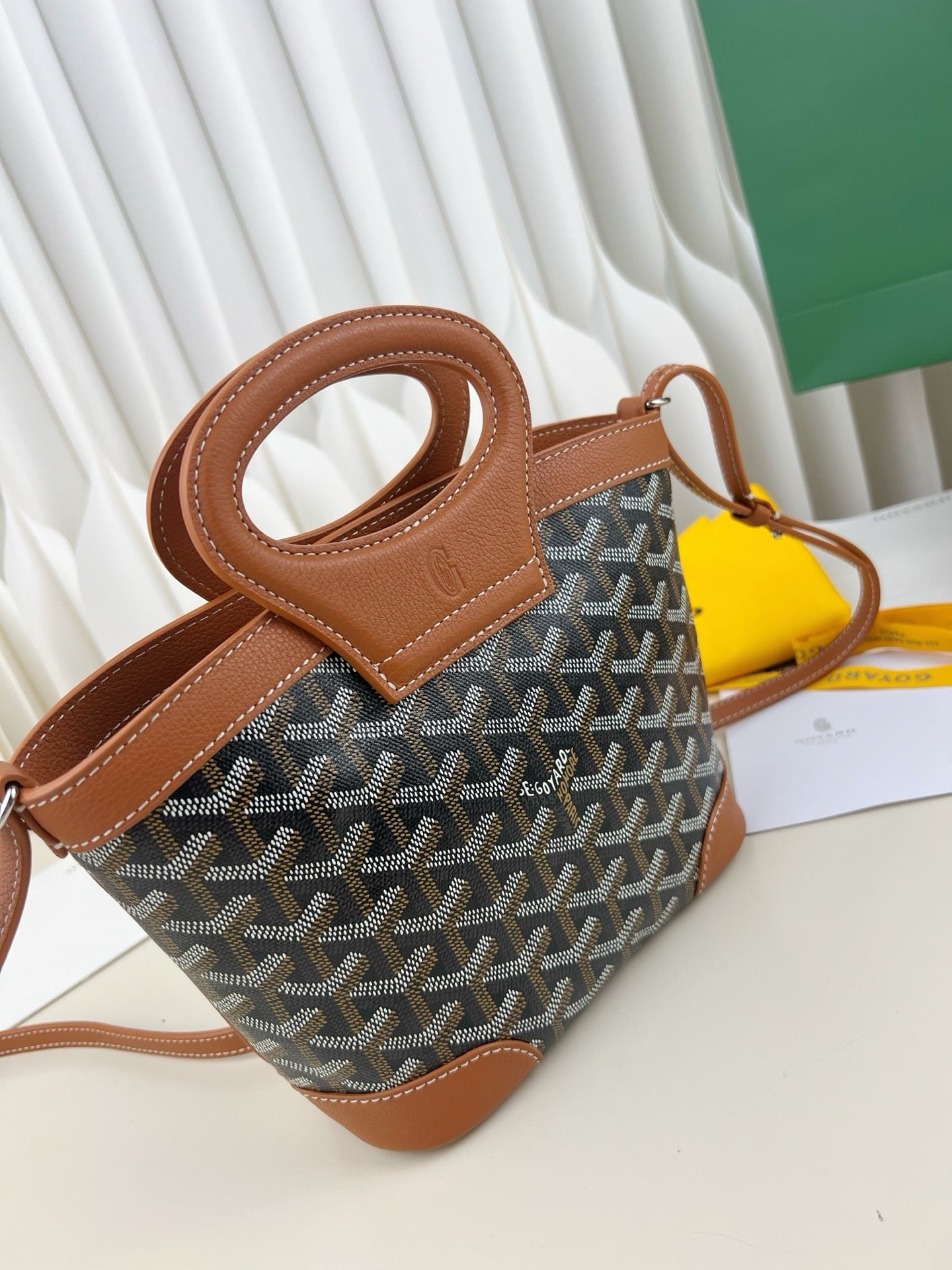 고야드 벨루가 미니