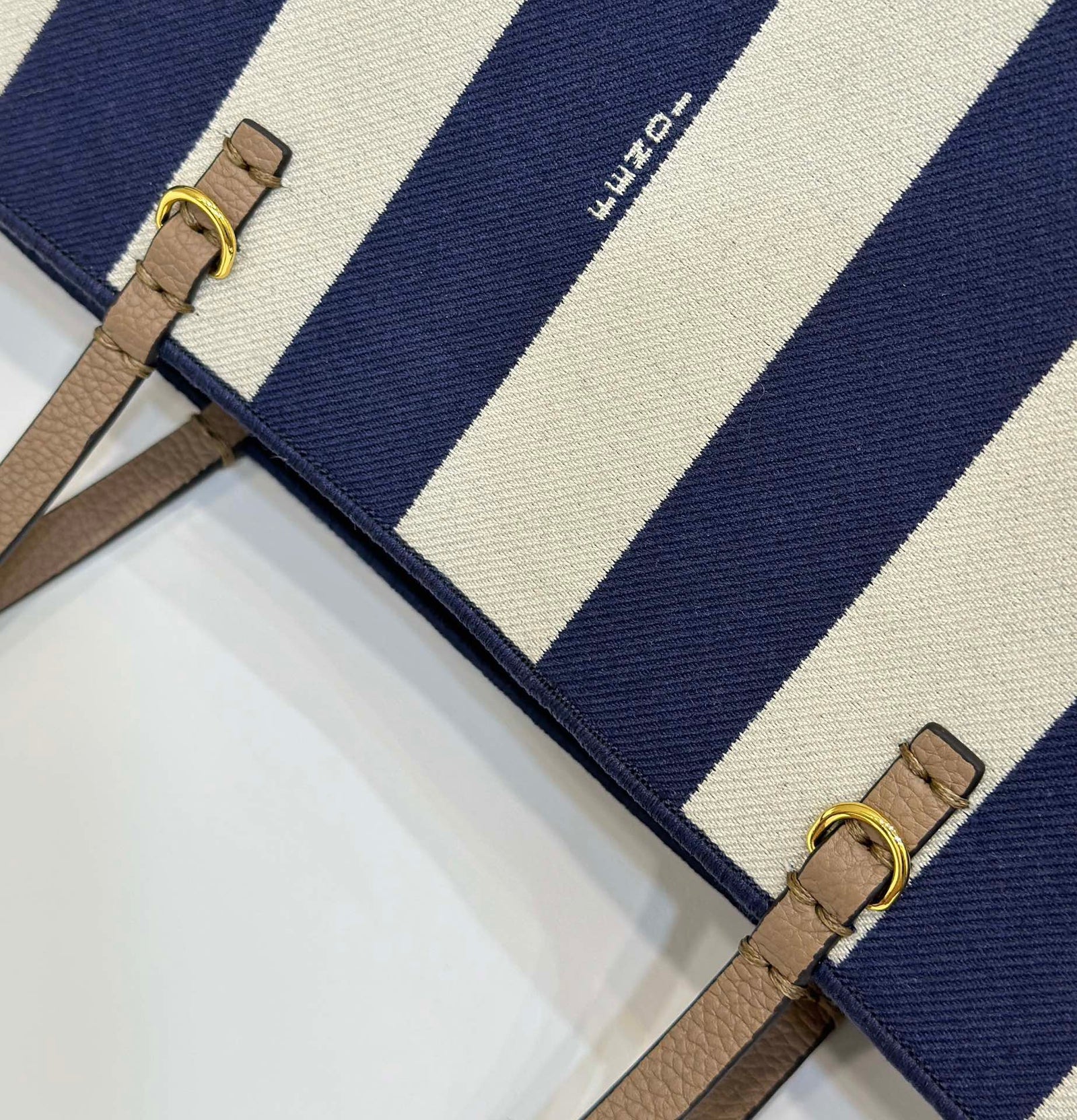 펜디 롤 FF 자카드 스몰 리버서블