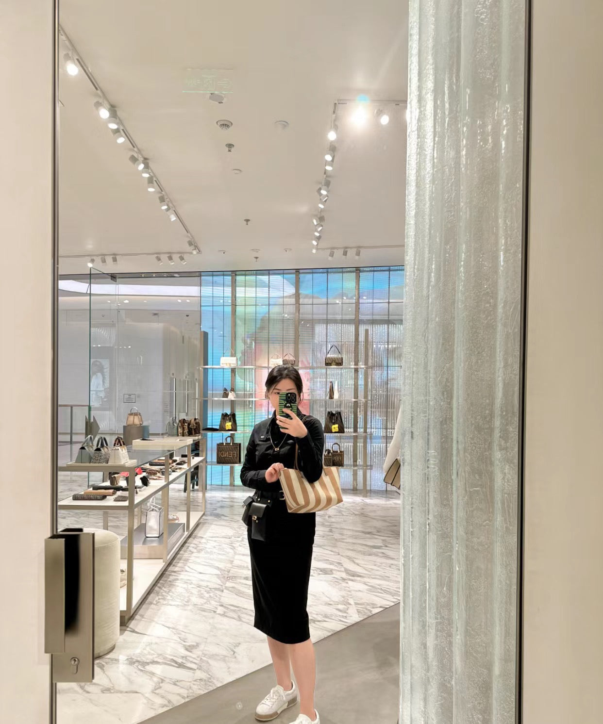 펜디 롤 FF 자카드 스몰 리버서블