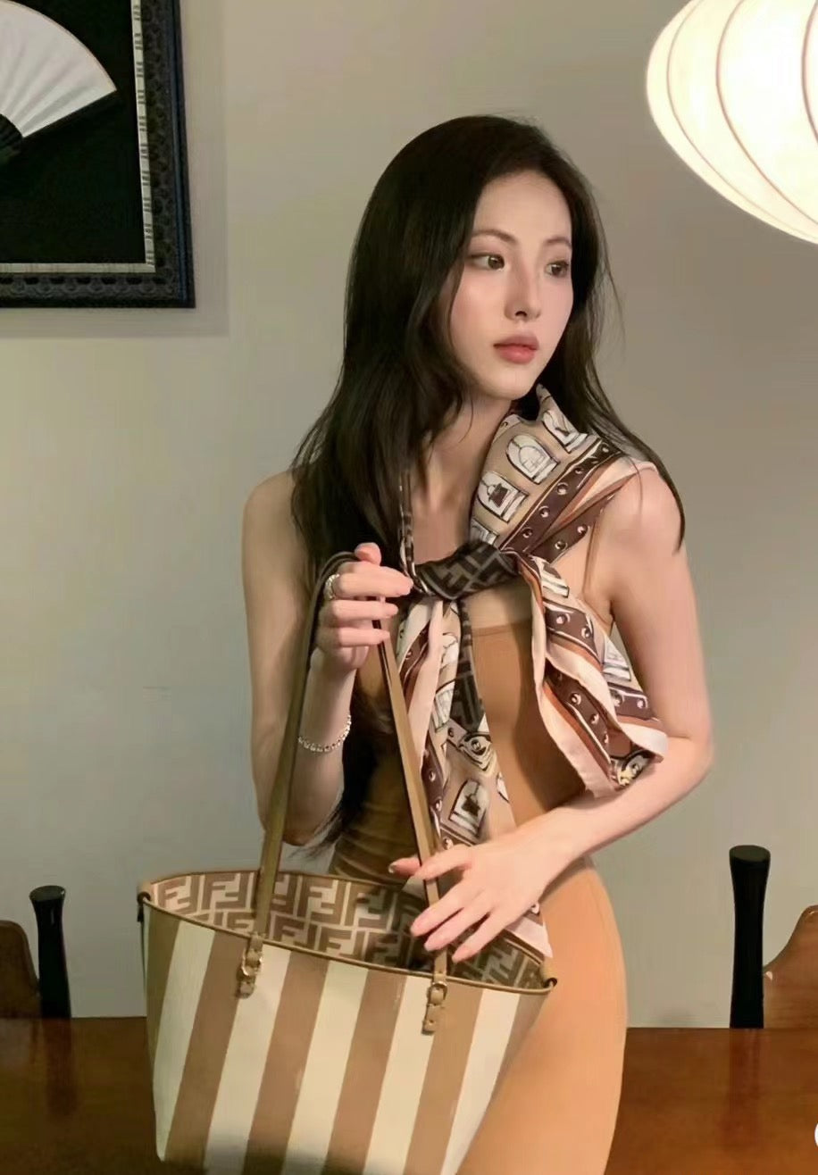 펜디 롤 FF 자카드 스몰 리버서블