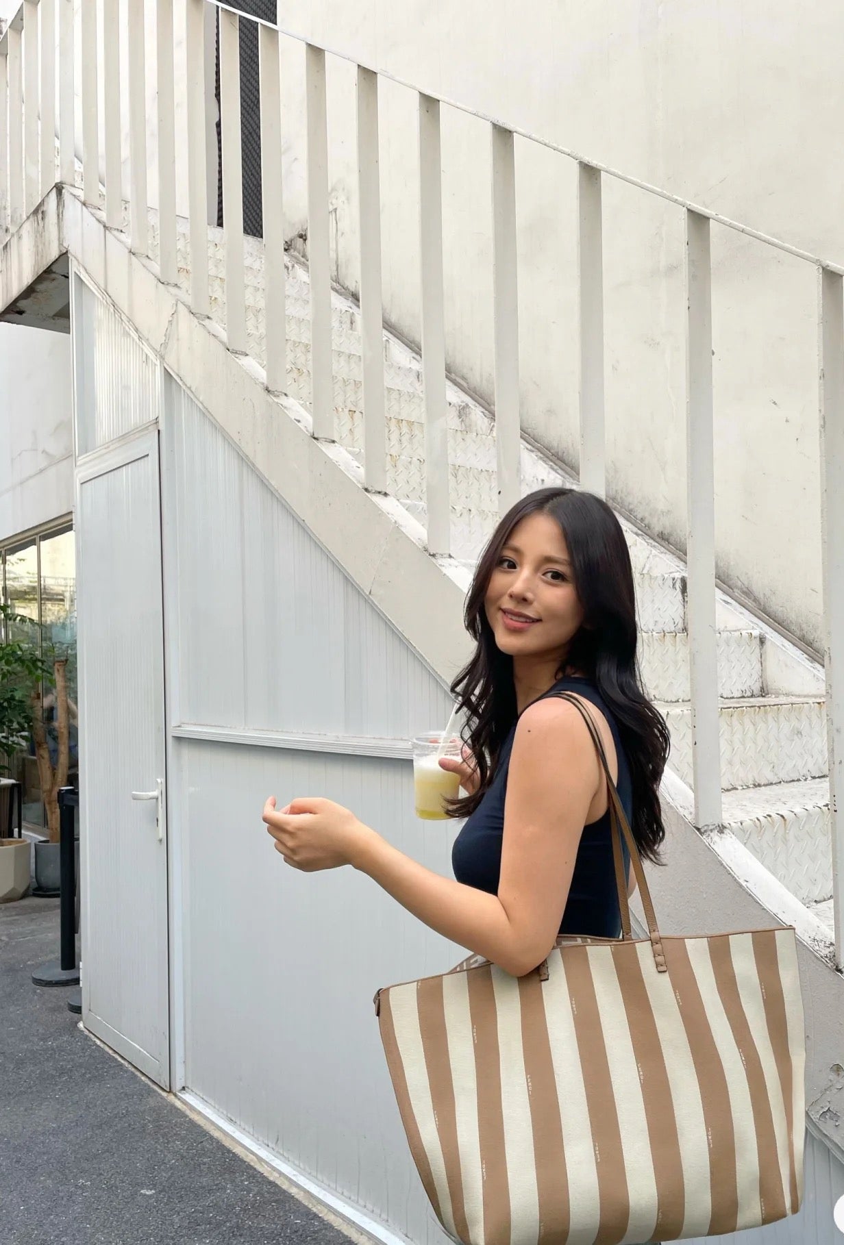 펜디 롤 FF 자카드 라지 리버서블