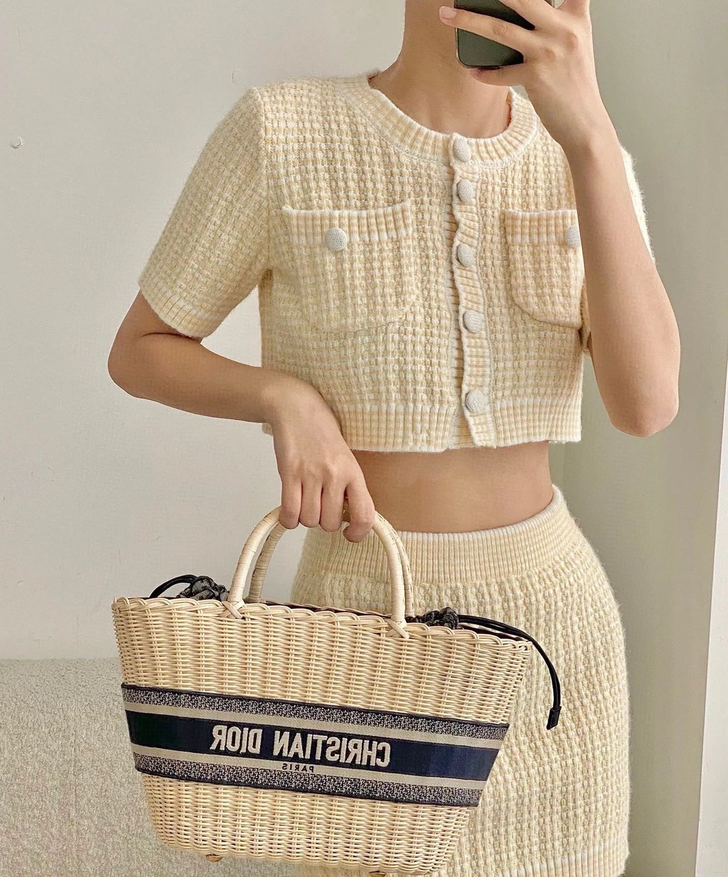 디올 라탄 오블리크 바스켓 백