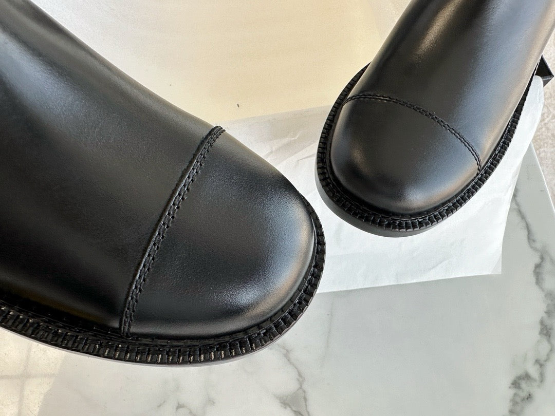 샤넬 레더 미들 부츠