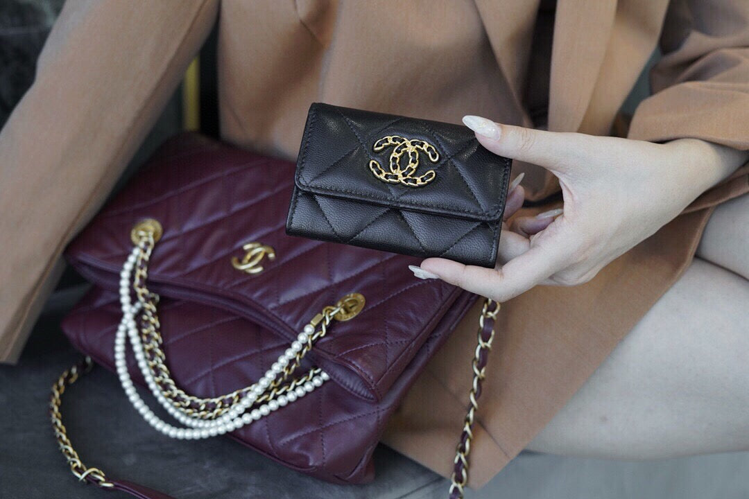 샤넬 19 카드지갑