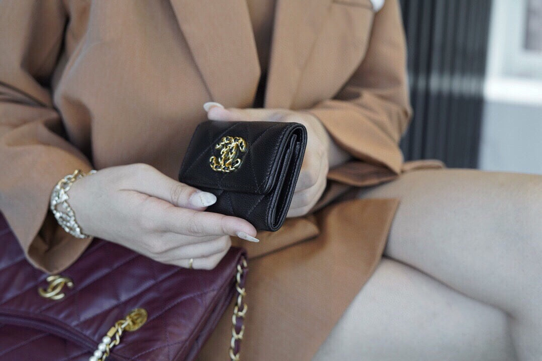 샤넬 19 카드지갑