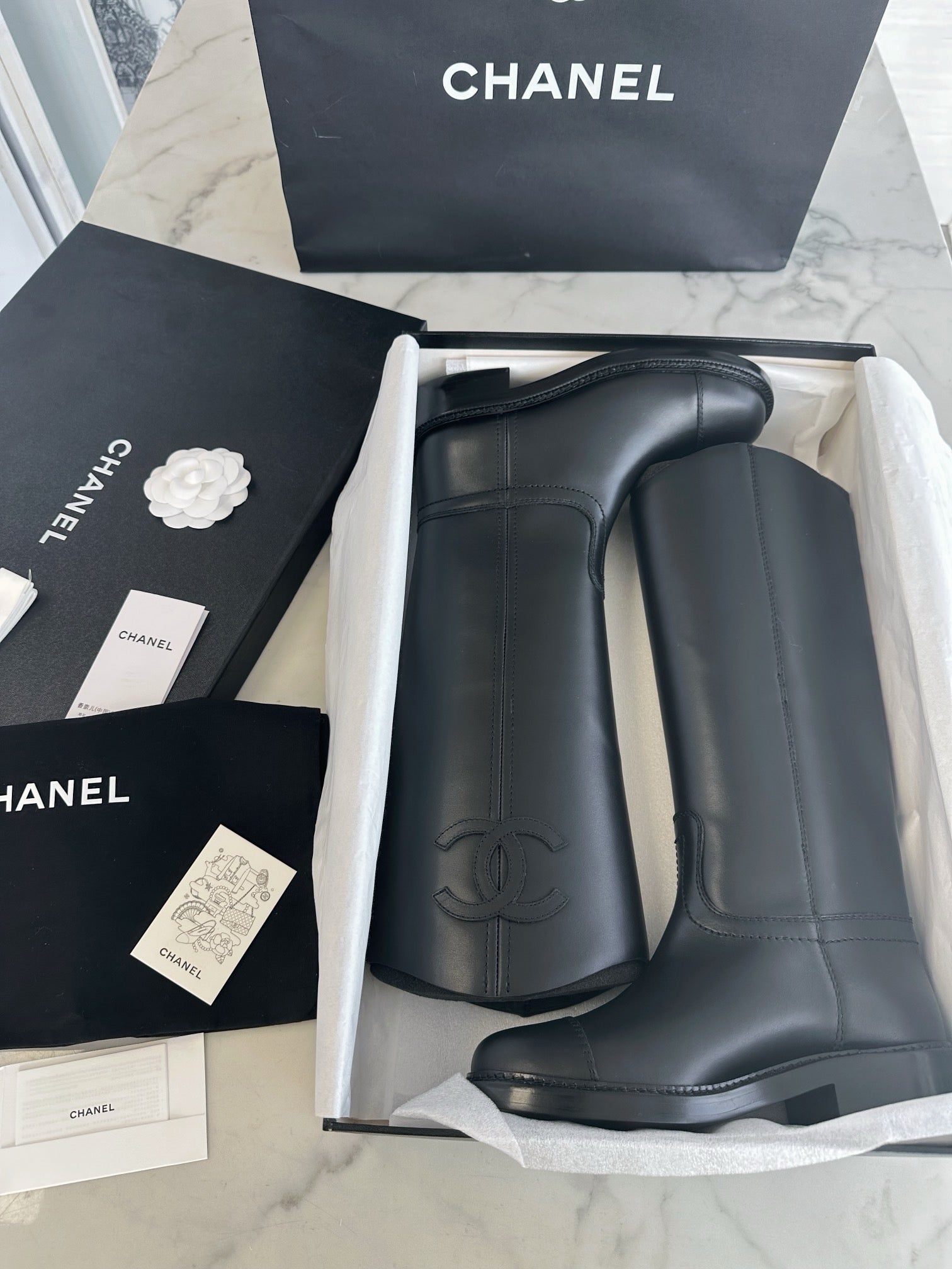 샤넬 레더 하이 부츠