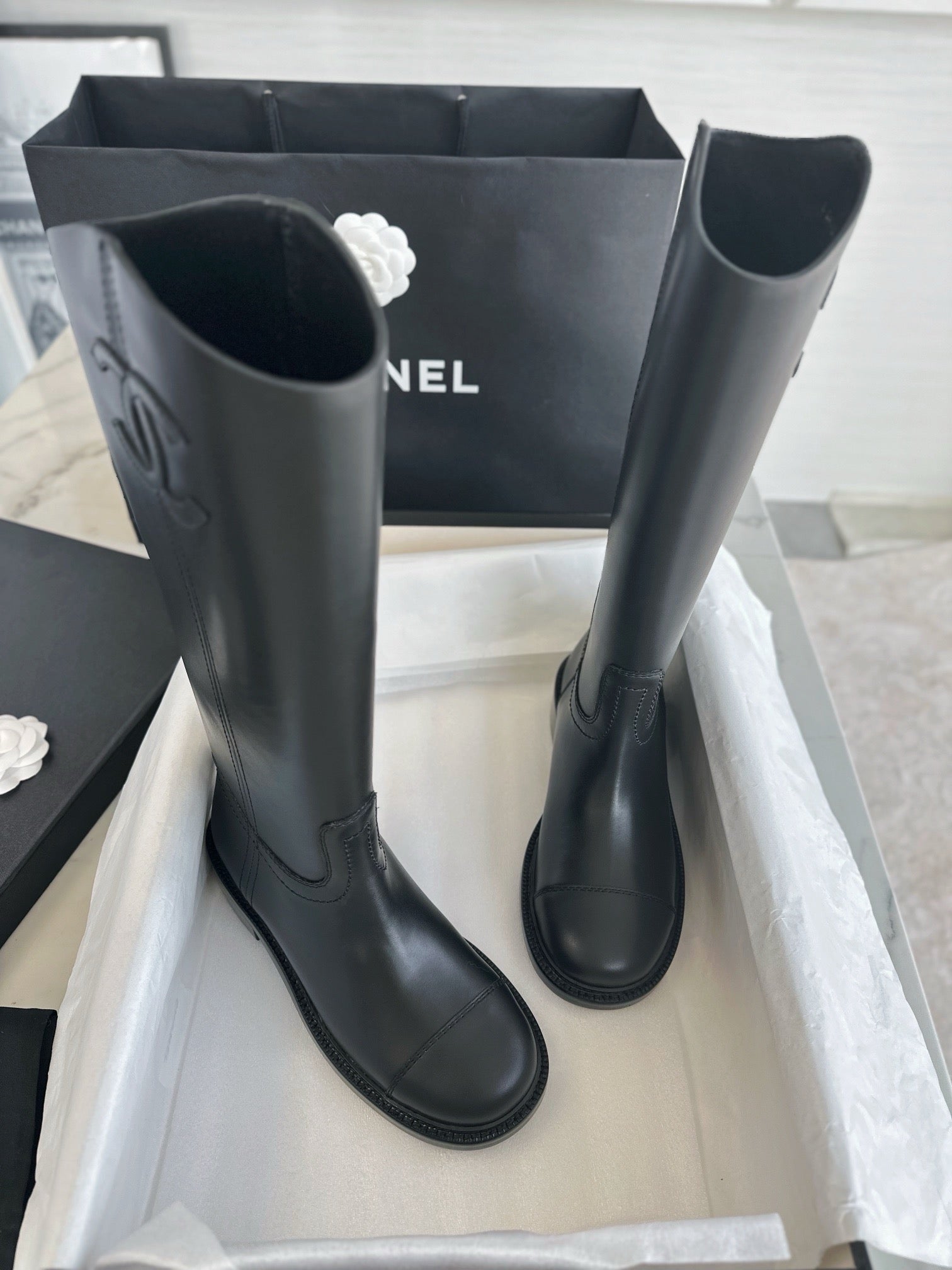 샤넬 레더 하이 부츠