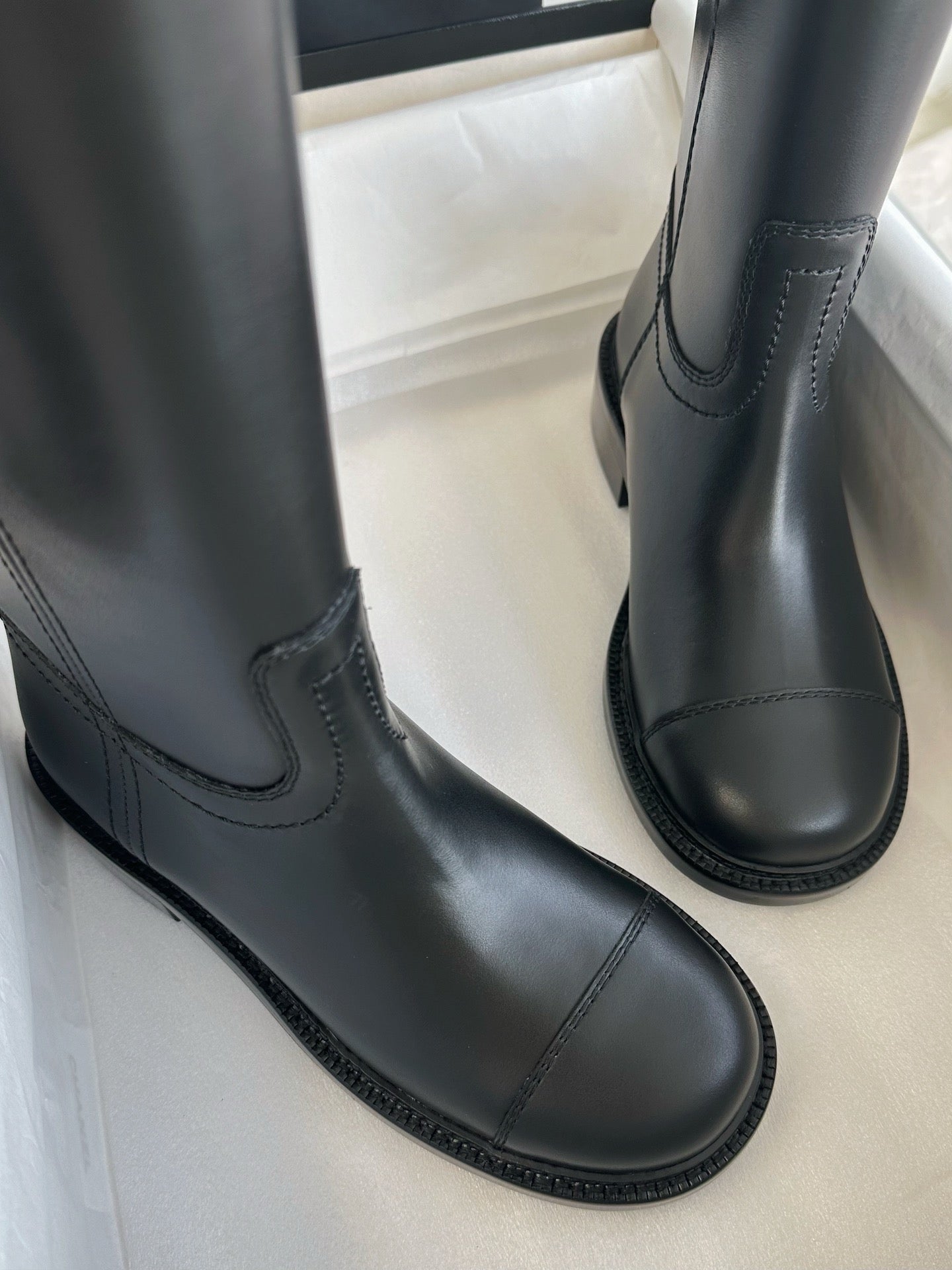 샤넬 레더 하이 부츠