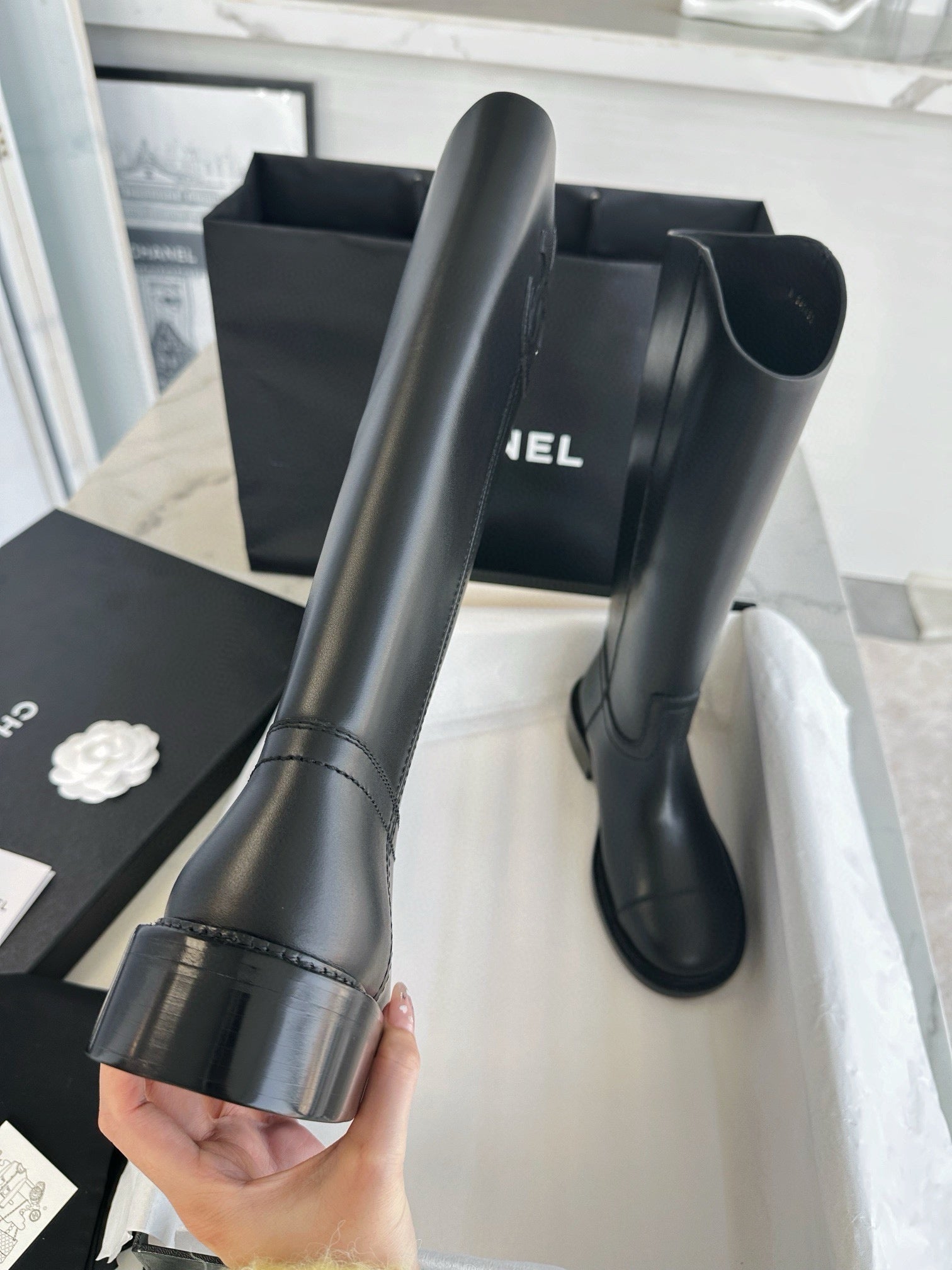 샤넬 레더 하이 부츠