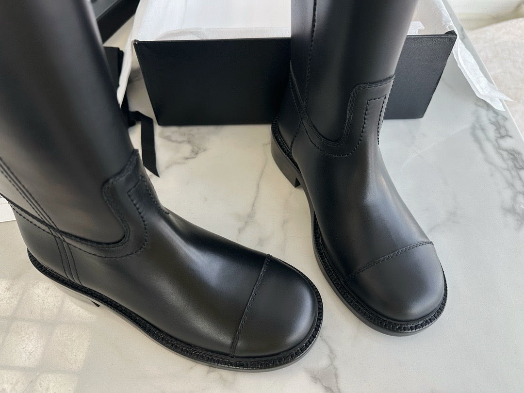 샤넬 레더 하이 부츠