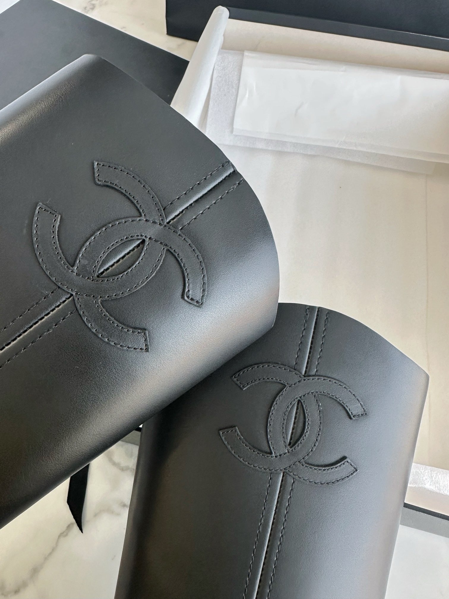 샤넬 레더 하이 부츠