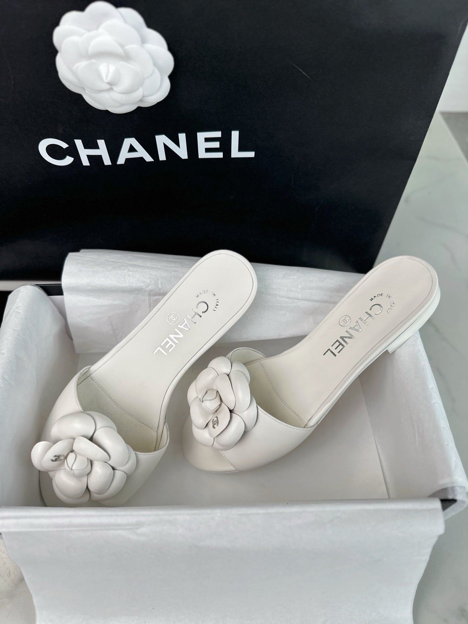 샤넬 까멜리아 뮬