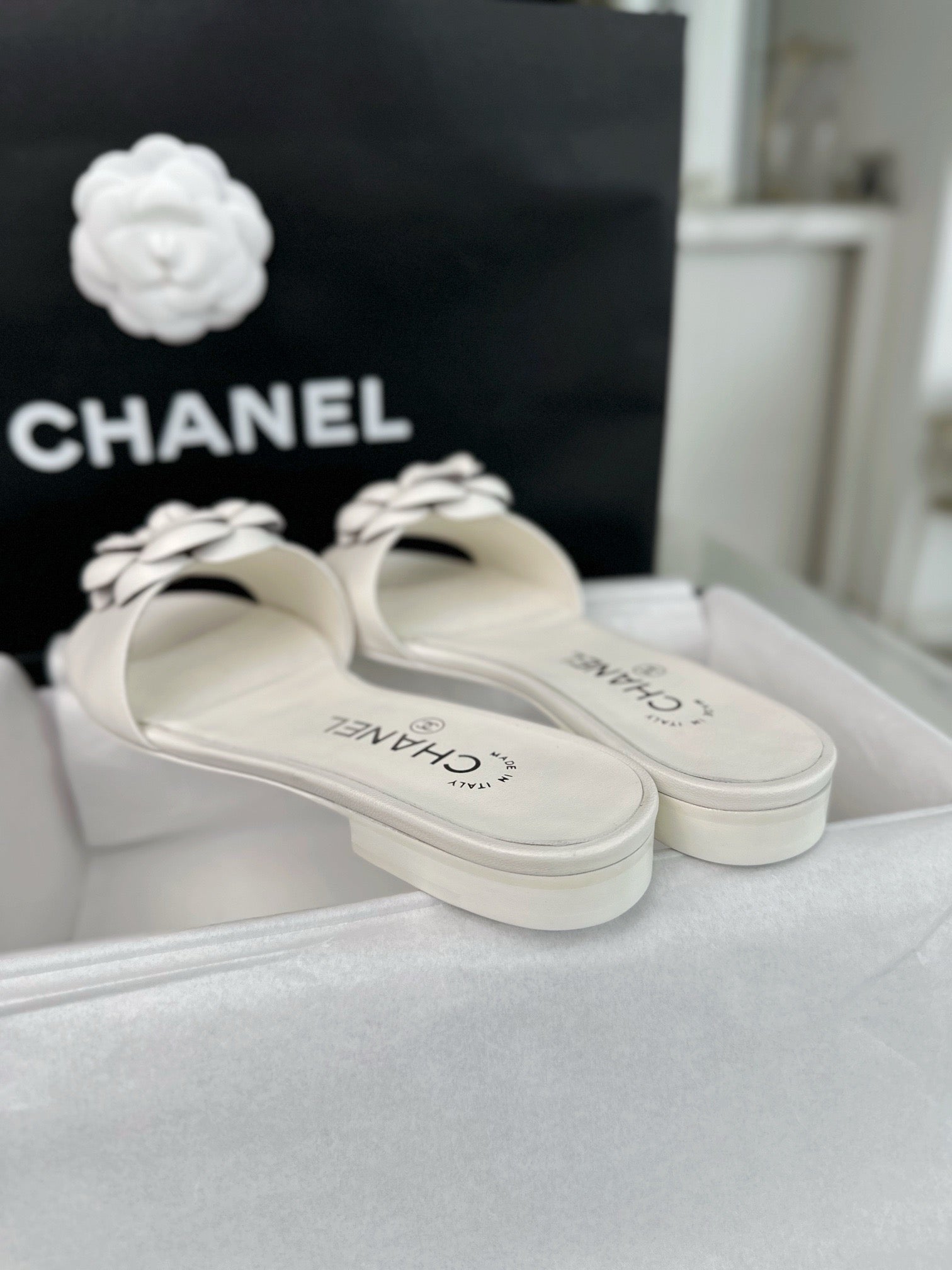 샤넬 까멜리아 뮬