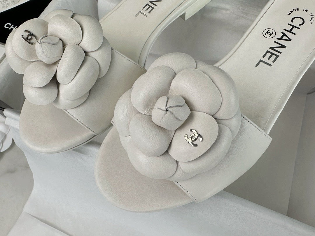 샤넬 까멜리아 뮬