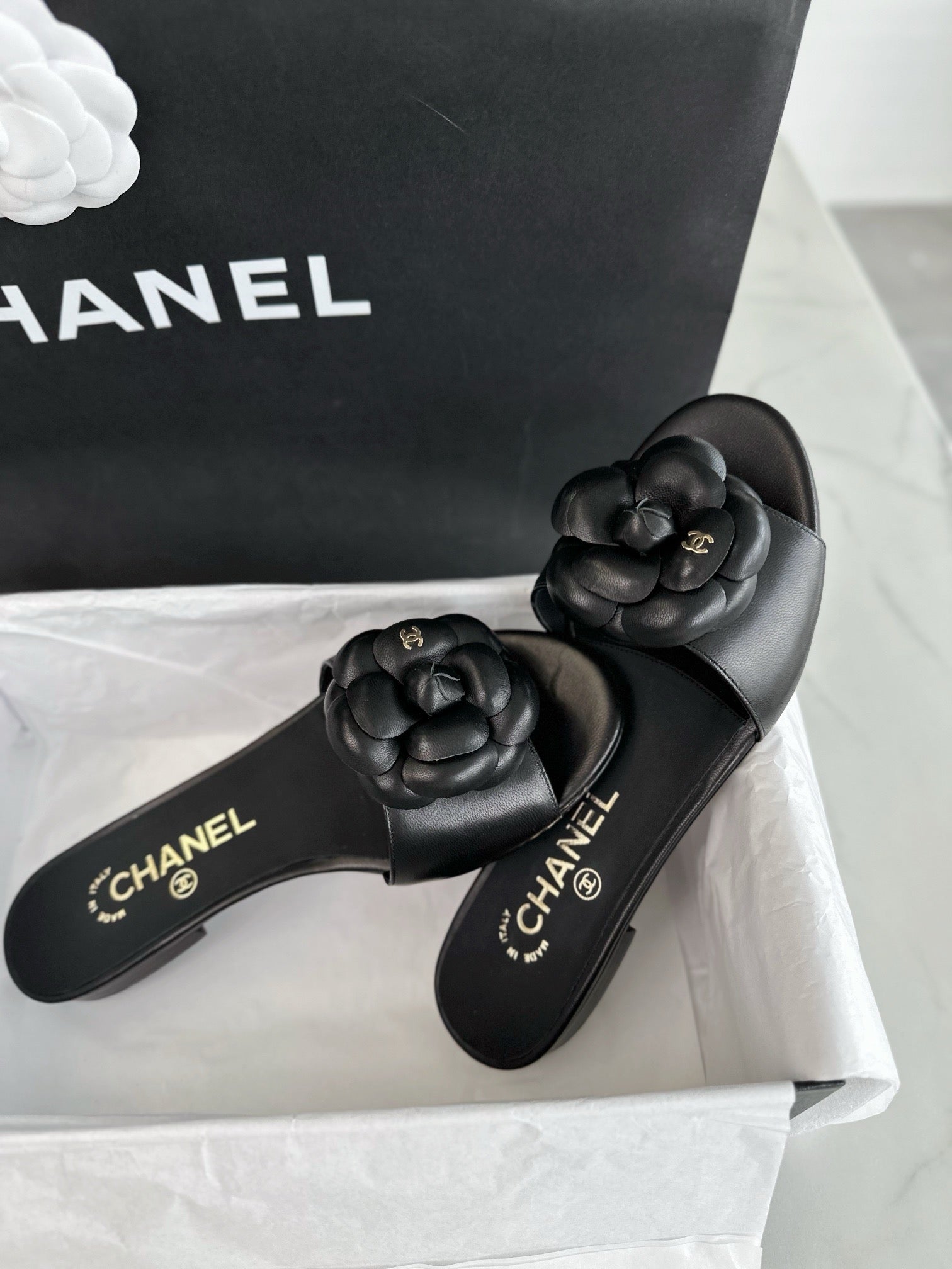 샤넬 까멜리아 뮬