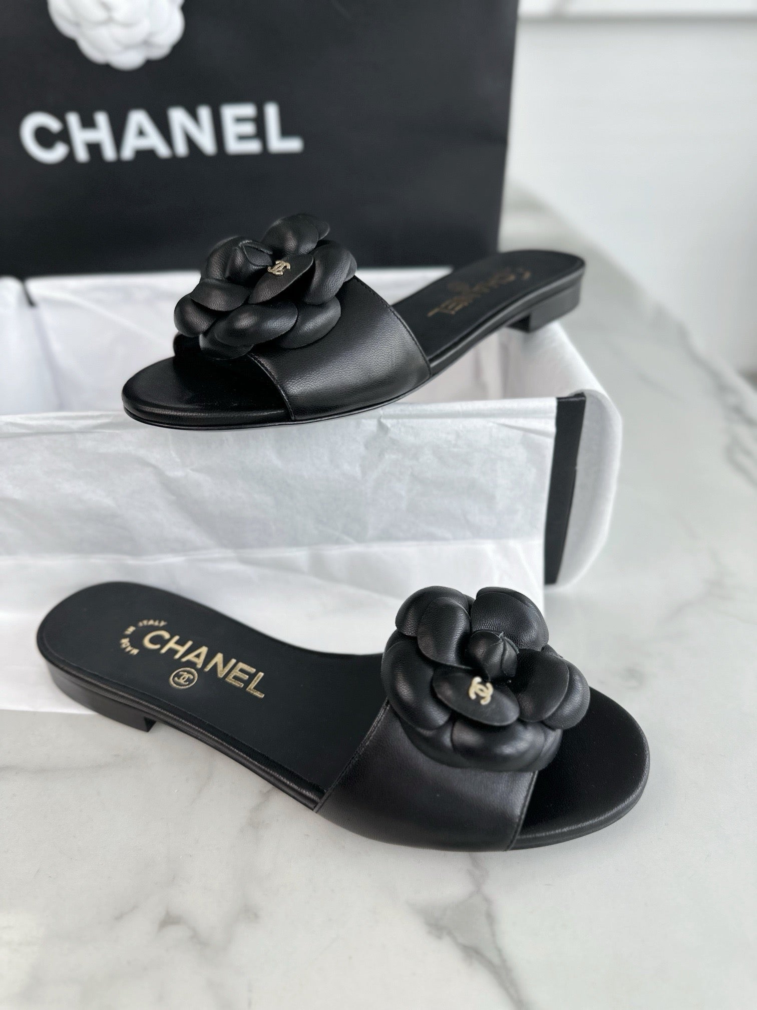 샤넬 까멜리아 뮬