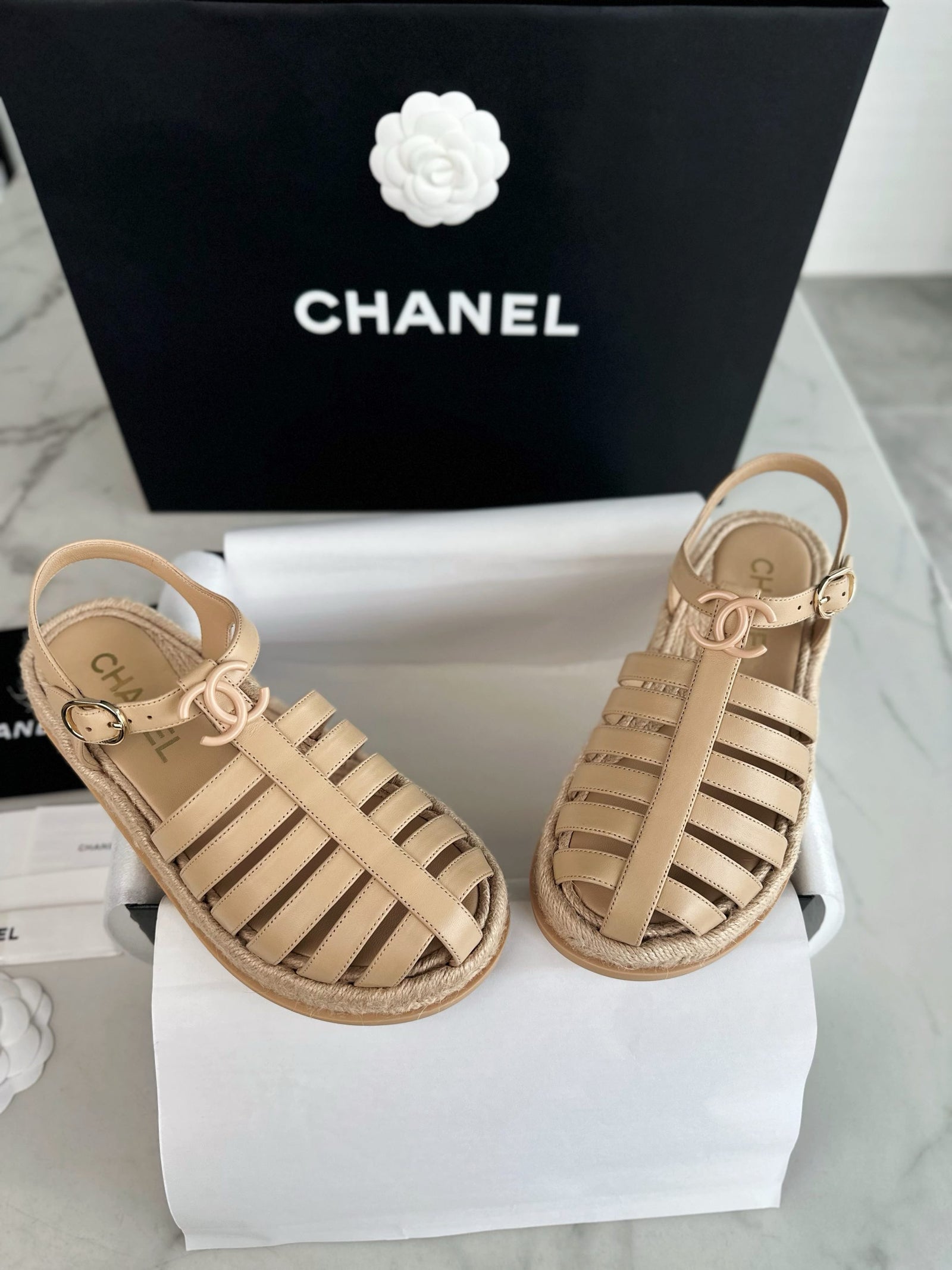 샤넬 크루즈 캐쥬얼 로마 슬링백 샌들