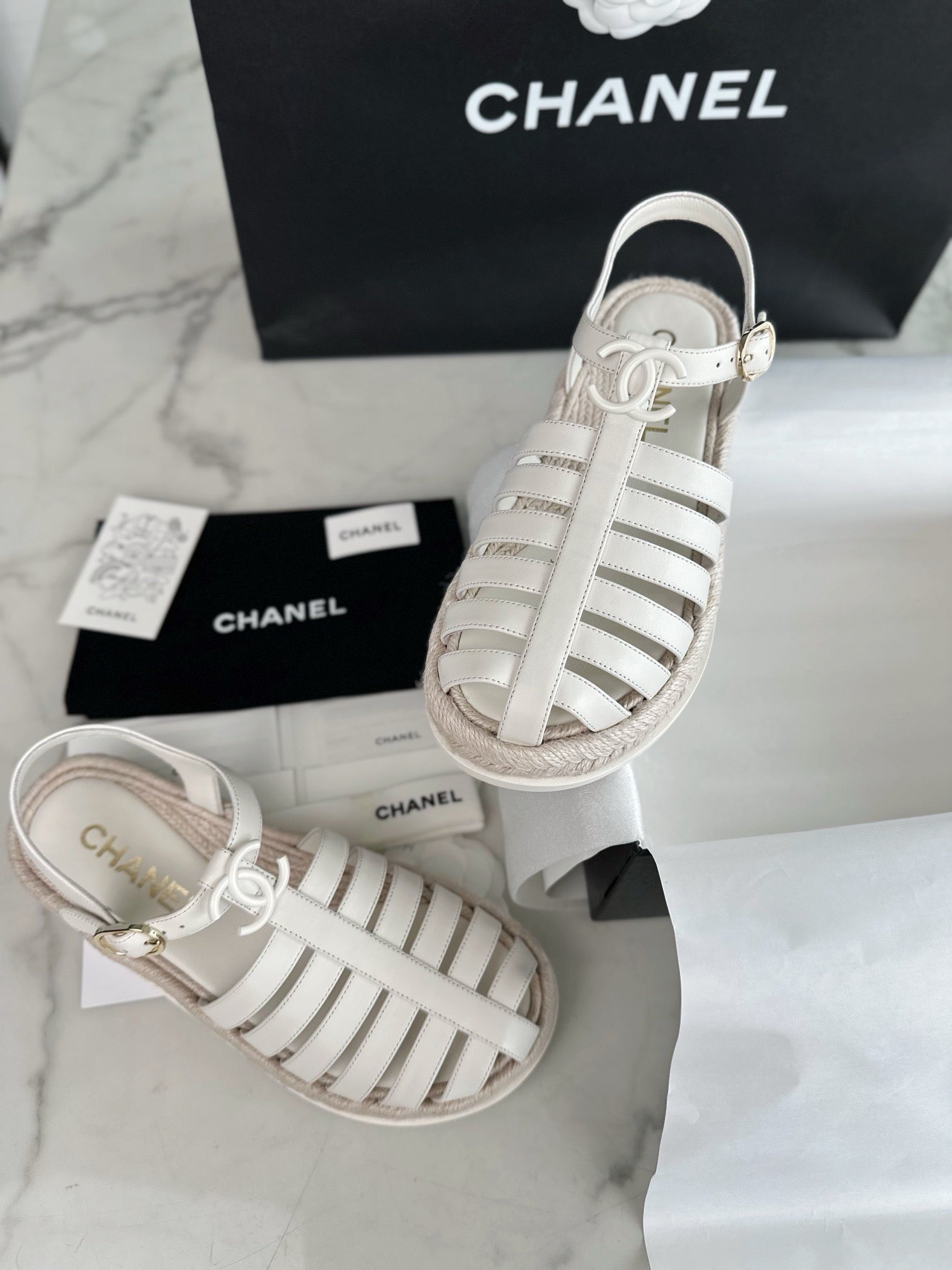 샤넬 크루즈 캐쥬얼 로마 슬링백 샌들