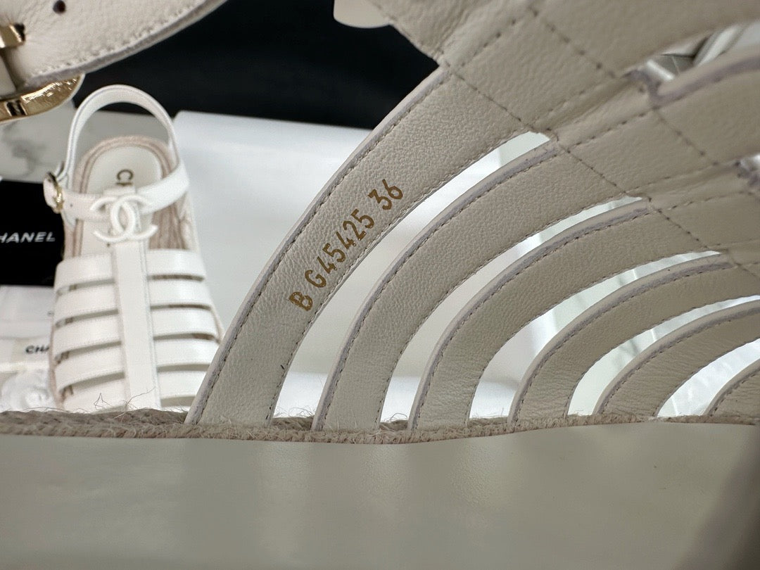 샤넬 크루즈 캐쥬얼 로마 슬링백 샌들