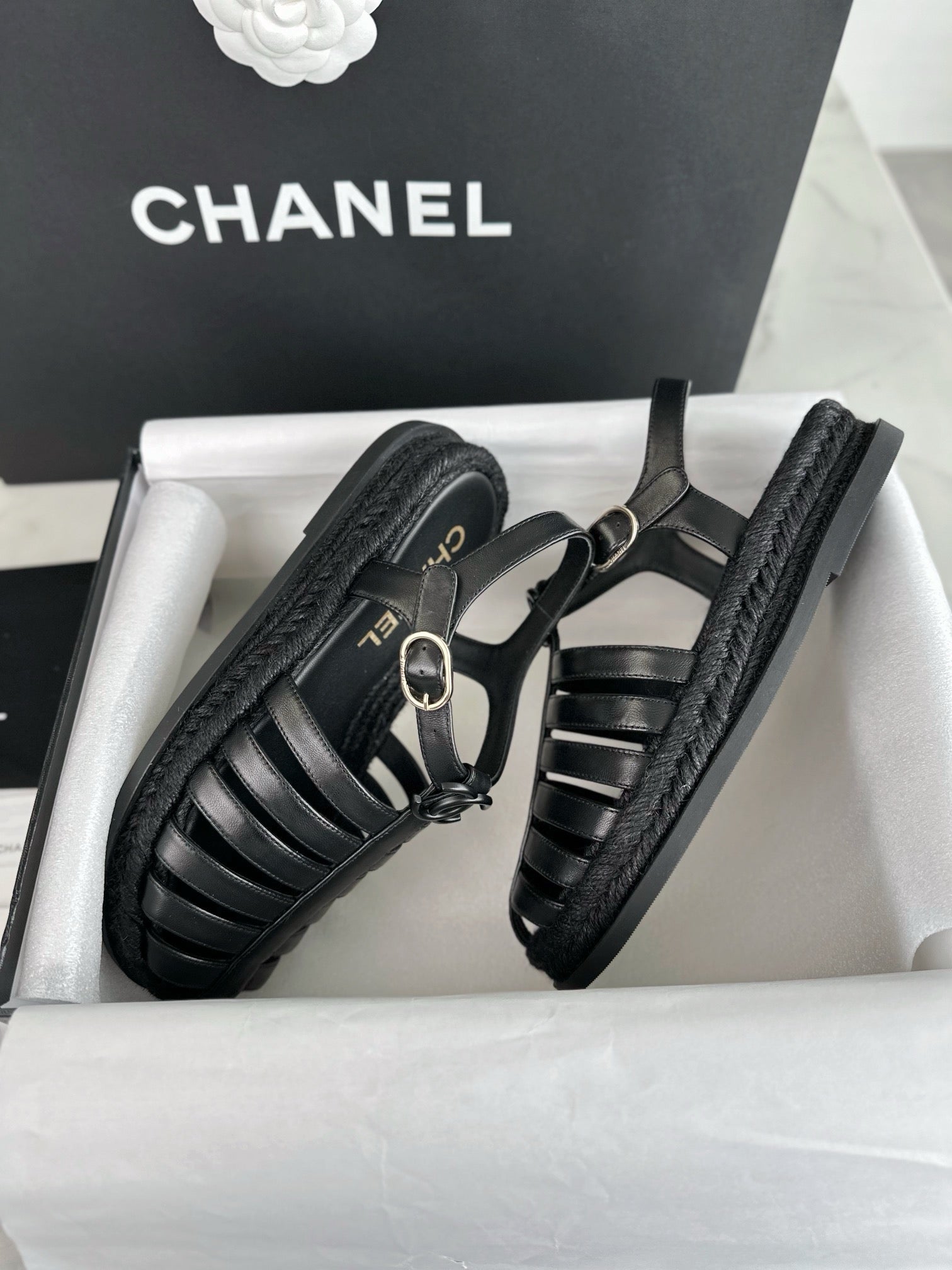 샤넬 크루즈 캐쥬얼 로마 슬링백 샌들