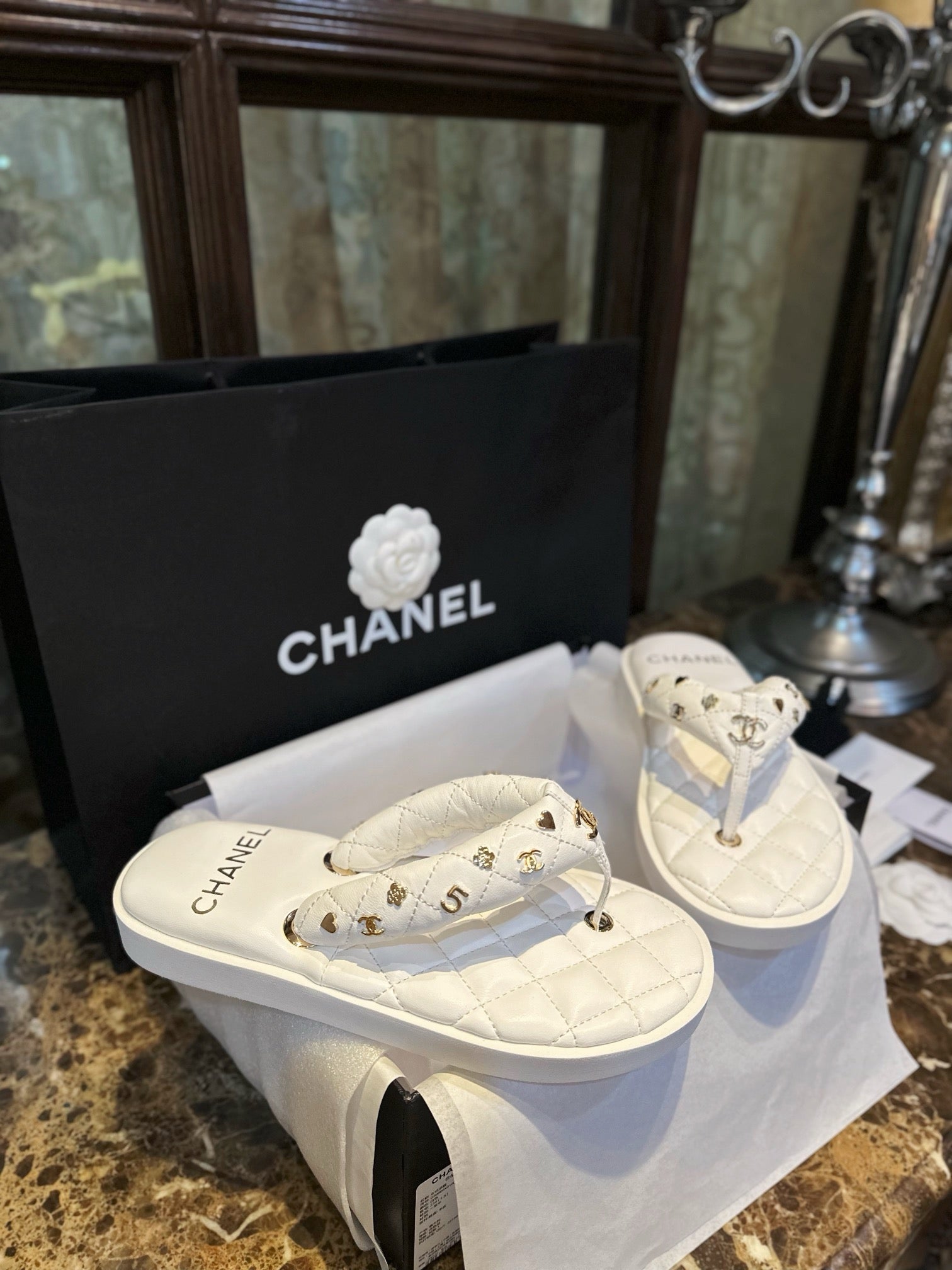 샤넬 참 퀄팅 플랫폼 플립플랍