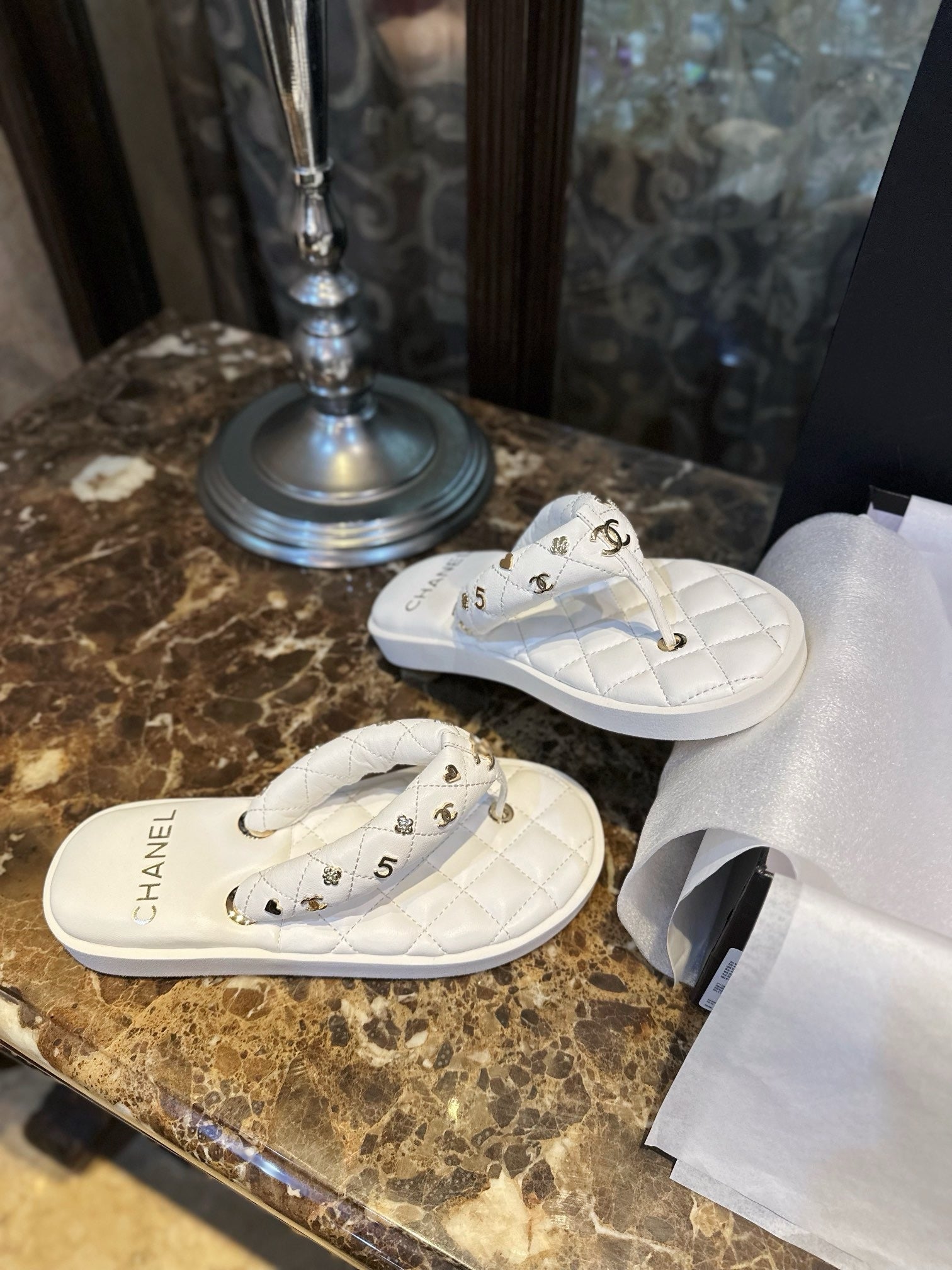 샤넬 참 퀄팅 플랫폼 플립플랍