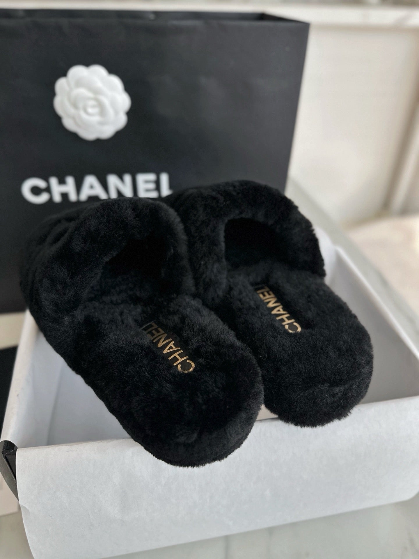 샤넬 퍼 슬리퍼