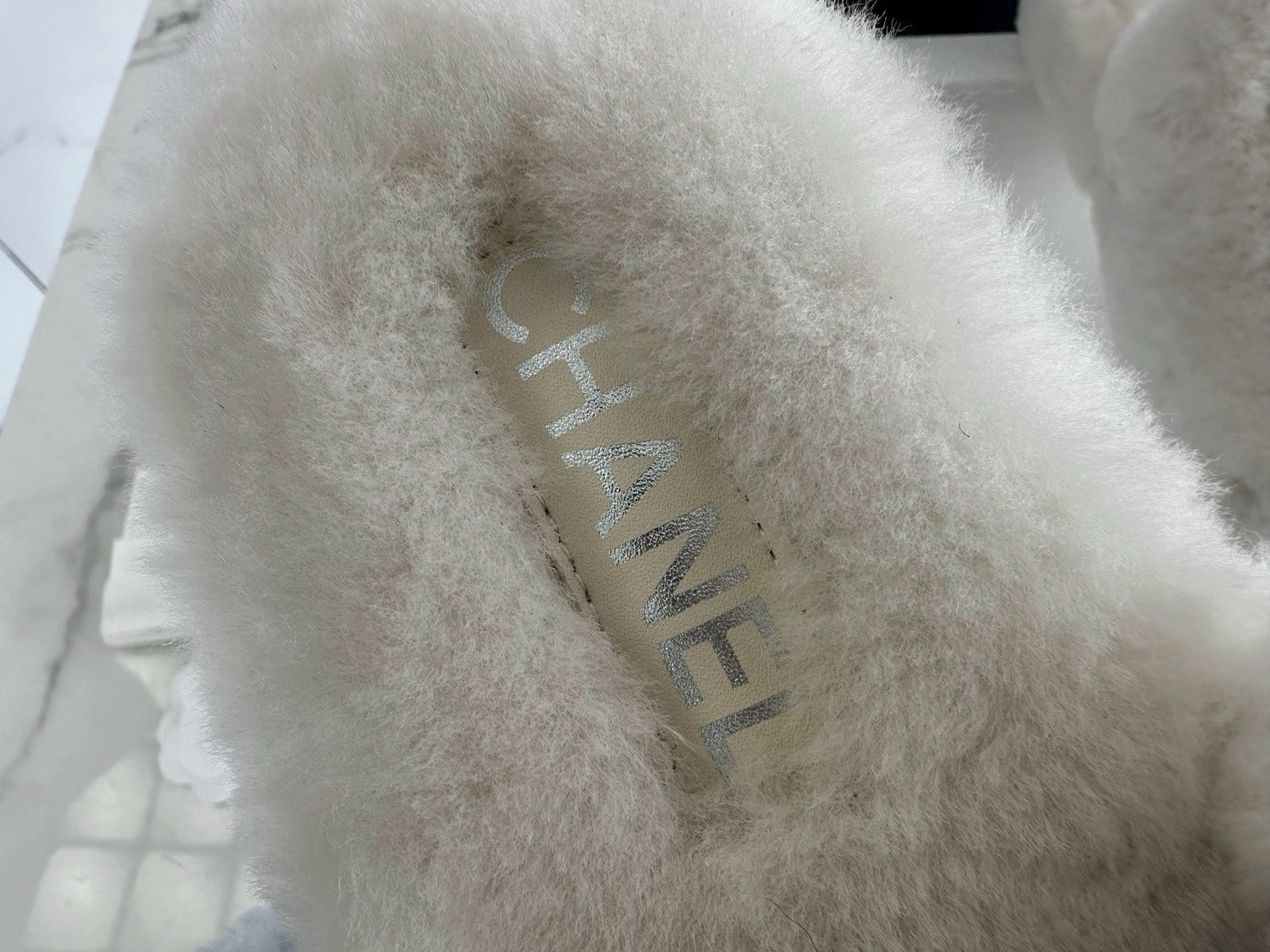 샤넬 퍼 슬리퍼