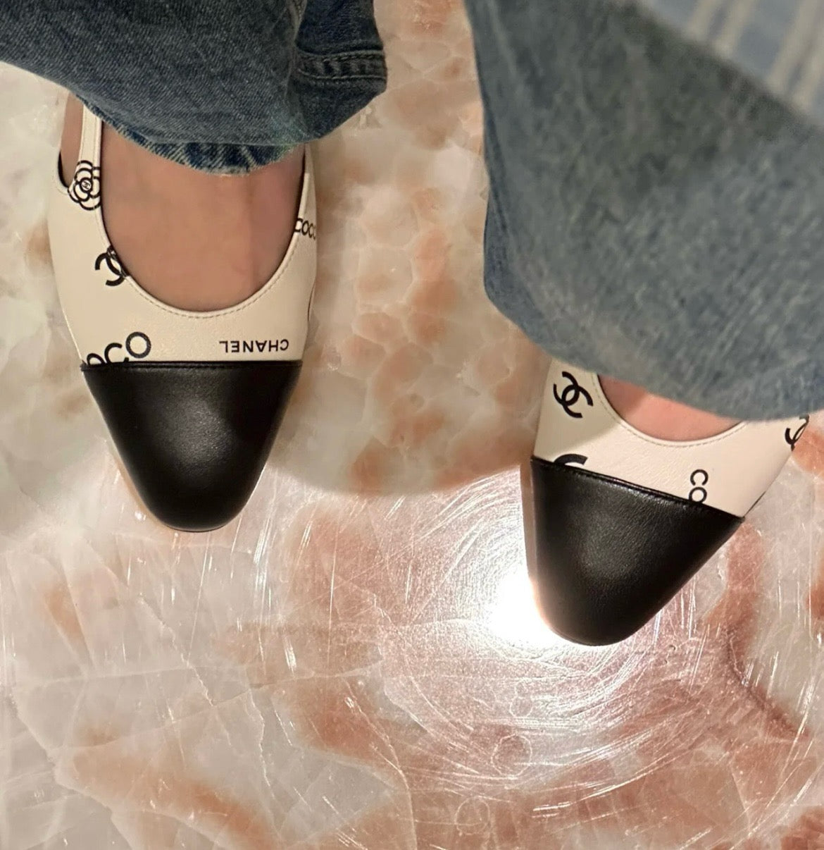 샤넬 까멜리아 코코 CC 패턴 슬링백
