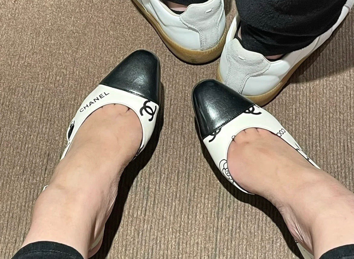 샤넬 까멜리아 코코 CC 패턴 슬링백