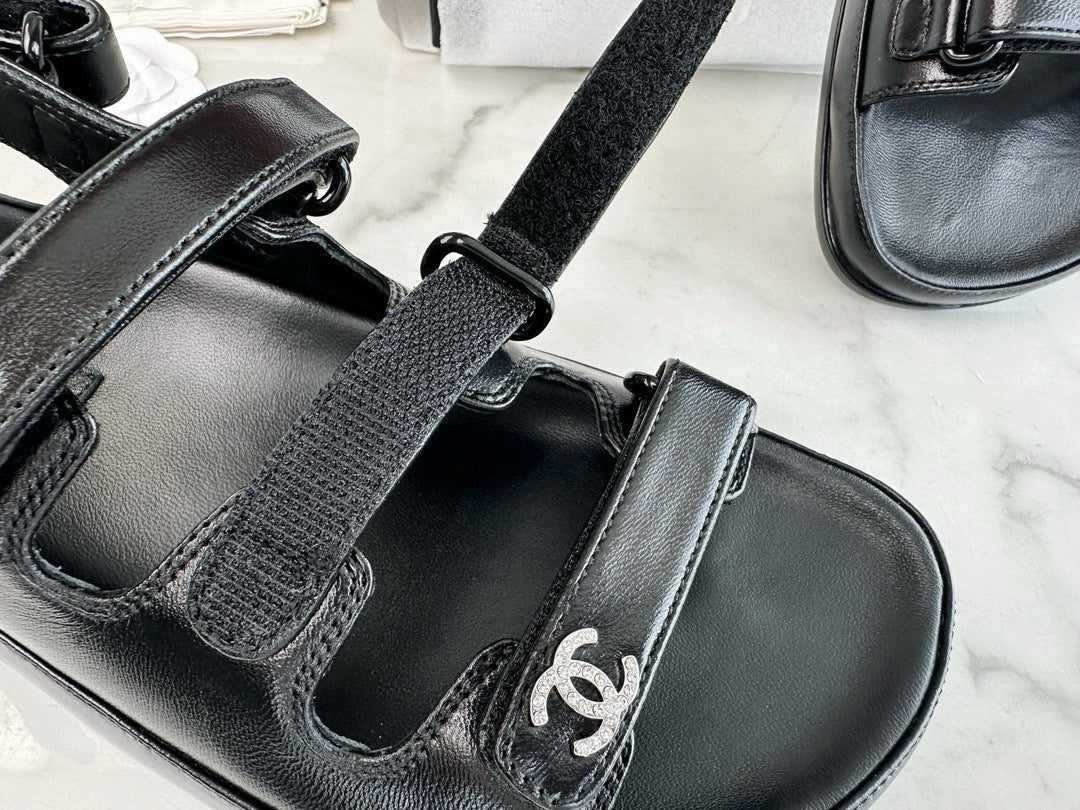 샤넬 크루즈 트리플 벨크로 샌들