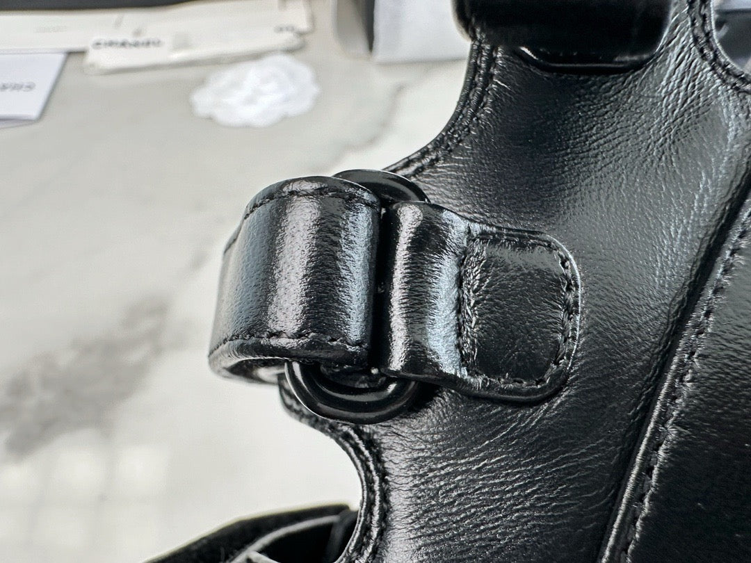 샤넬 크루즈 트리플 벨크로 샌들