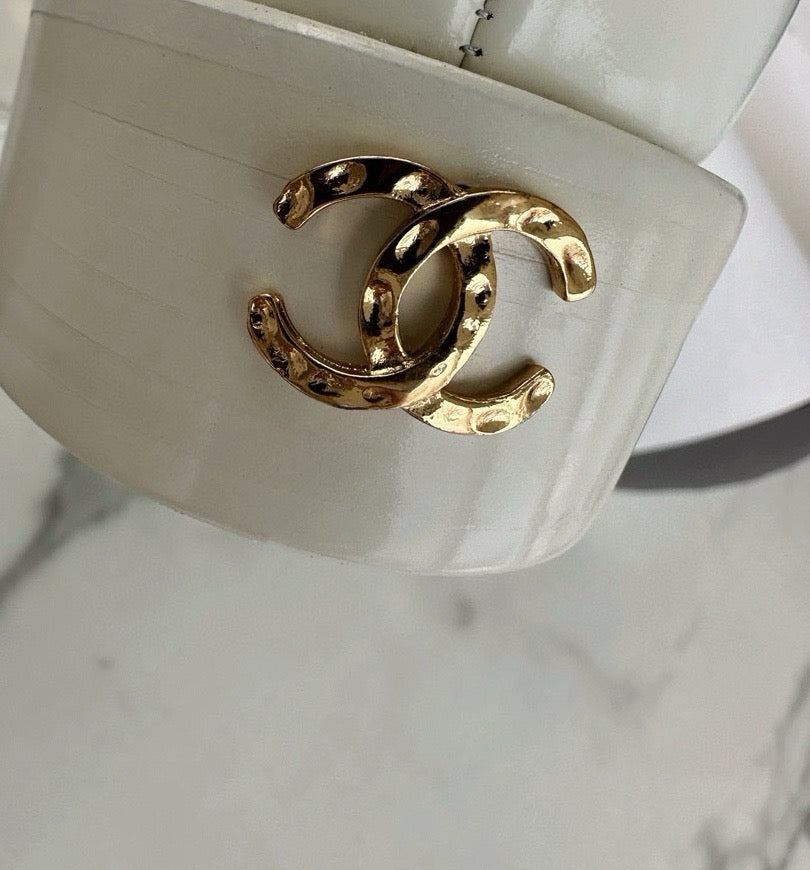 샤넬 24SS 까멜리아 CC로고 로퍼