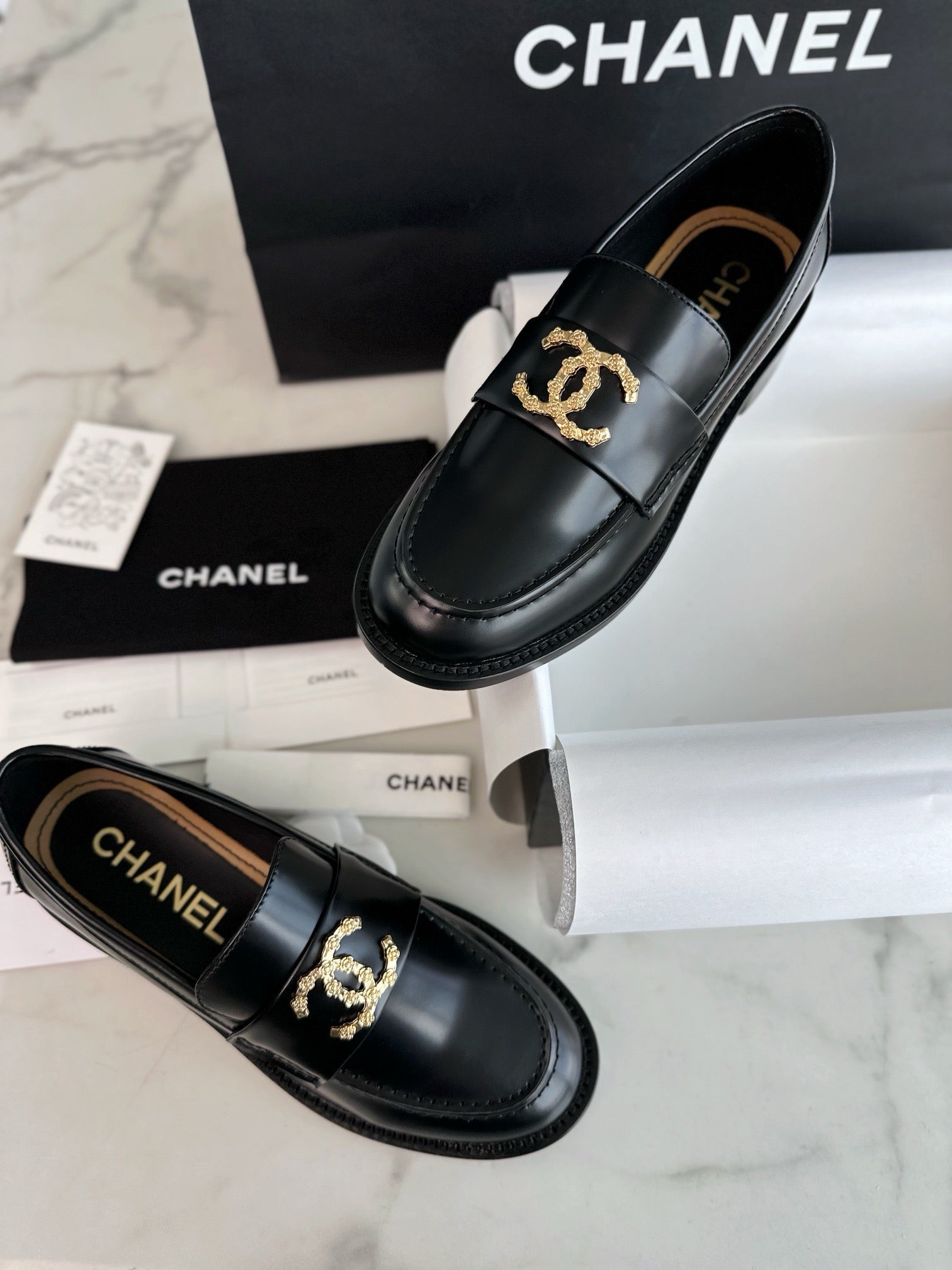 샤넬 24SS 까멜리아 CC로고 로퍼