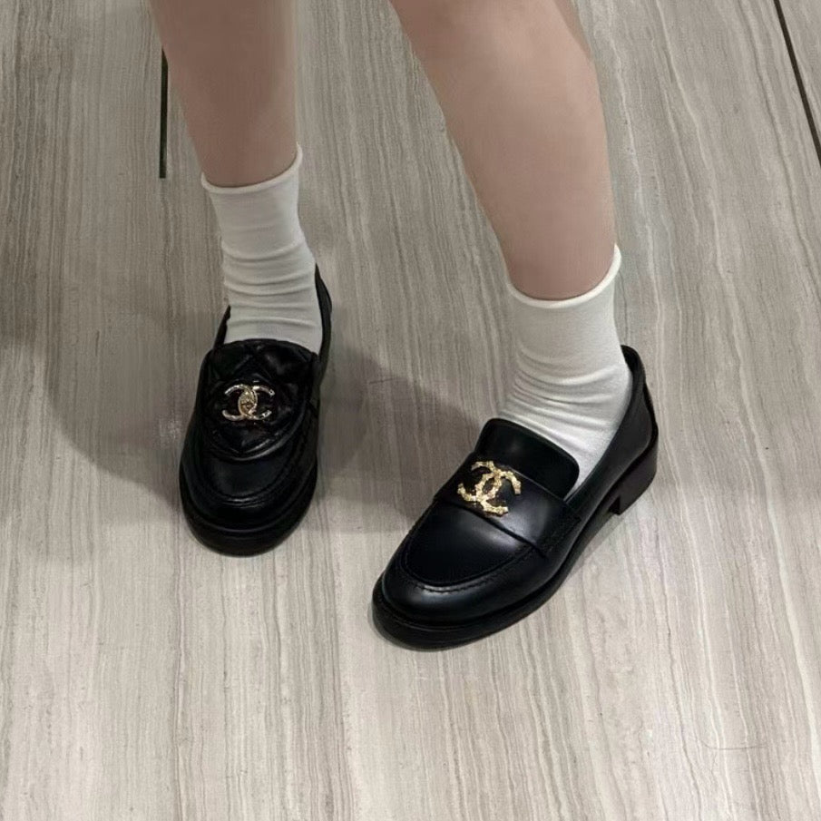 샤넬 24SS 까멜리아 CC로고 로퍼