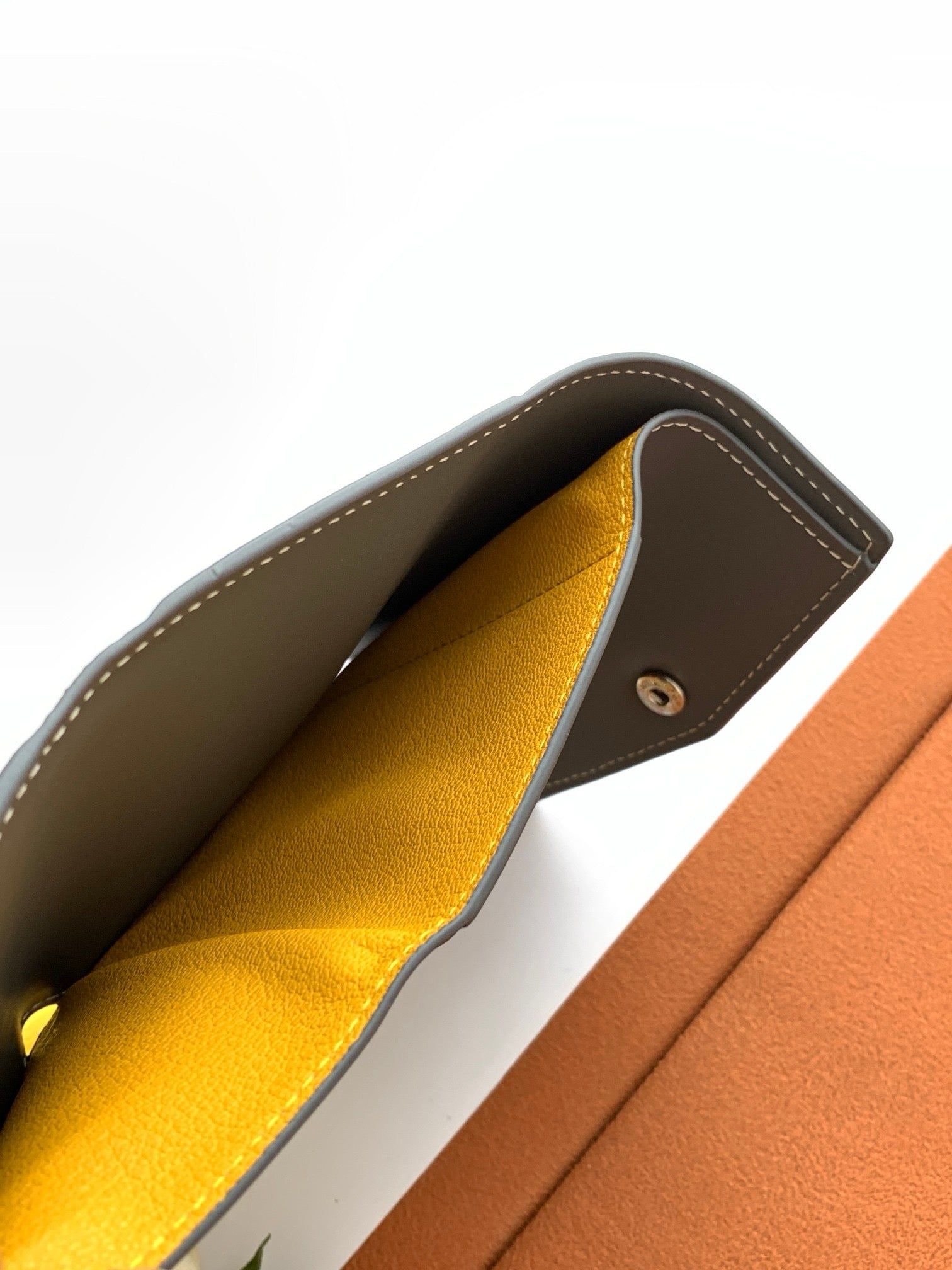 고야드 생 가브리엘 (그레이)