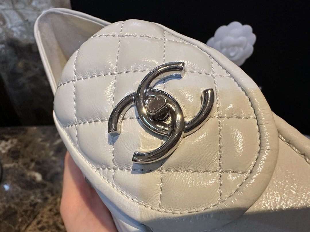 샤넬 퀄팅 CC로고 턴락 로퍼