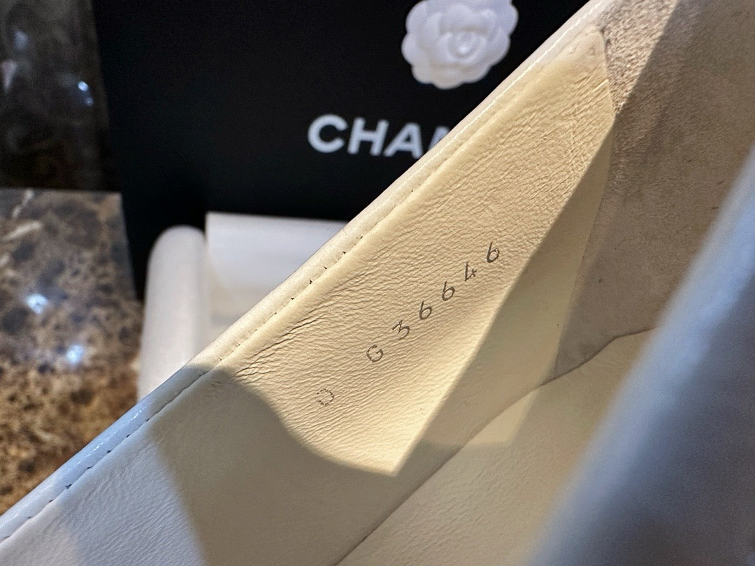 샤넬 퀄팅 CC로고 턴락 로퍼